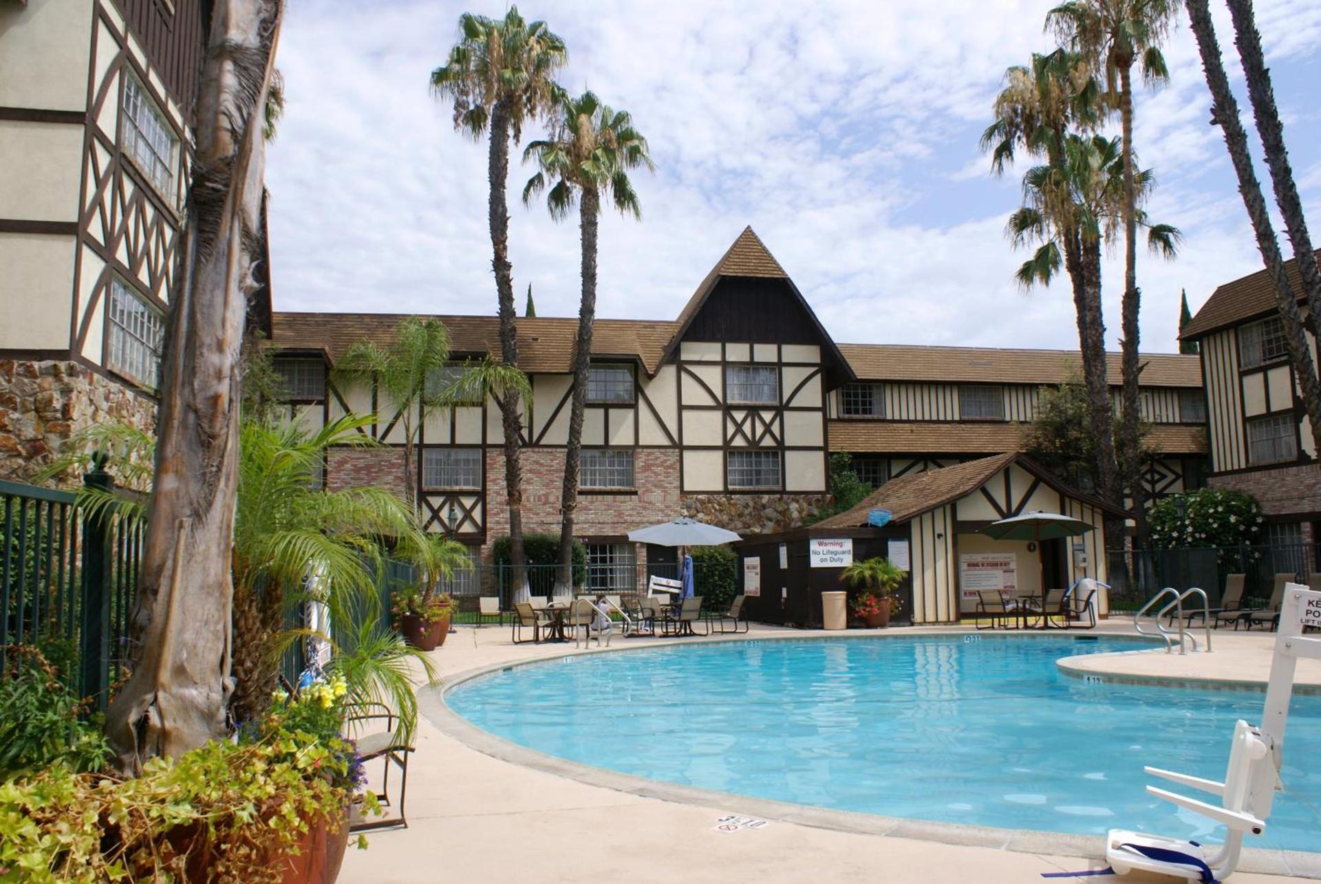 Anaheim Majestic Garden Hotel photo 31