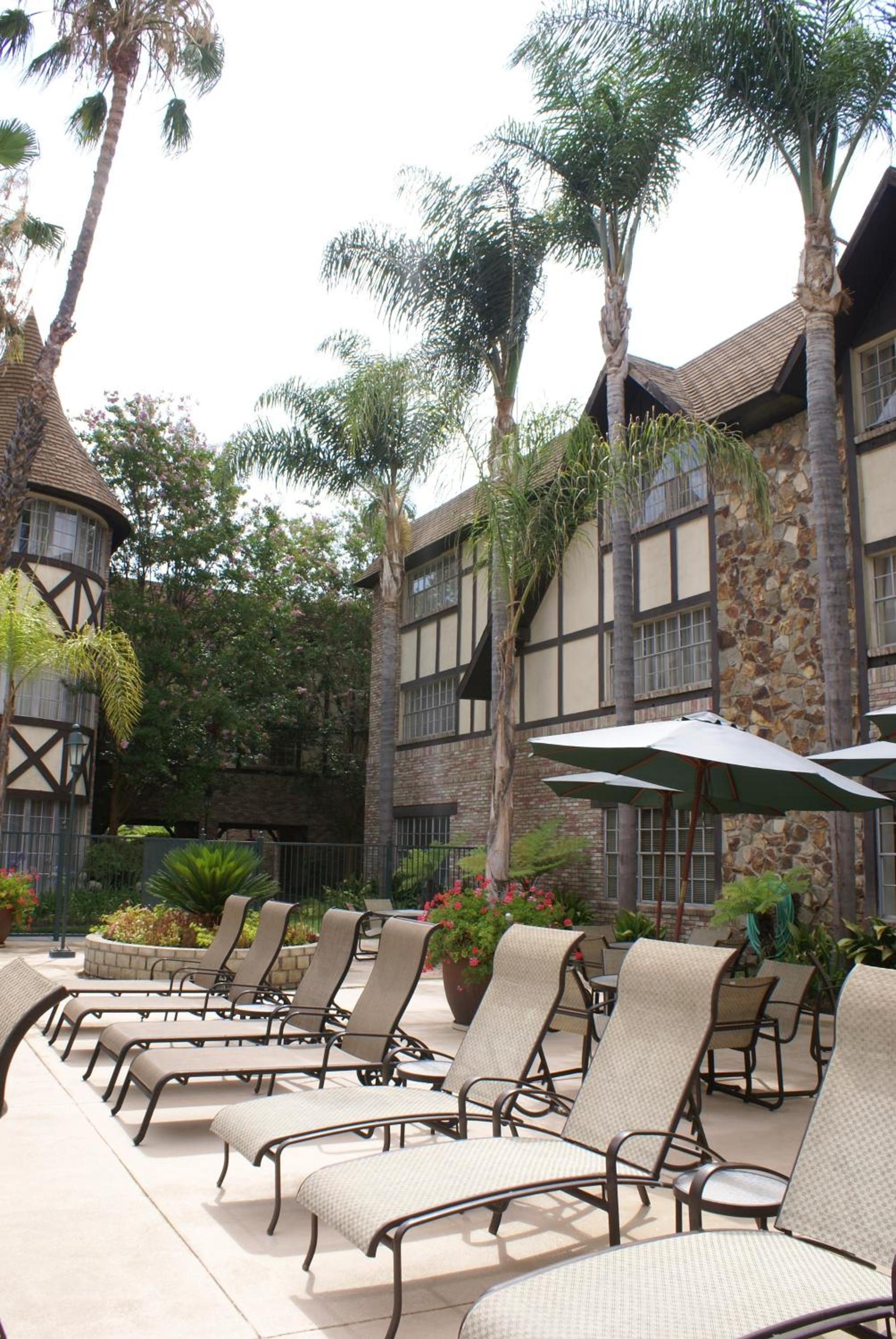 Anaheim Majestic Garden Hotel photo 69