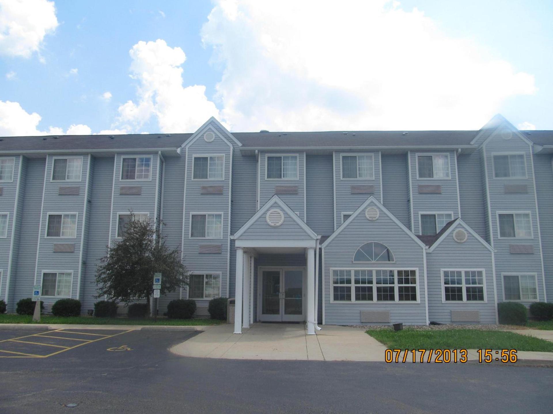 Microtel Inn by Wyndham Champaign photo 16