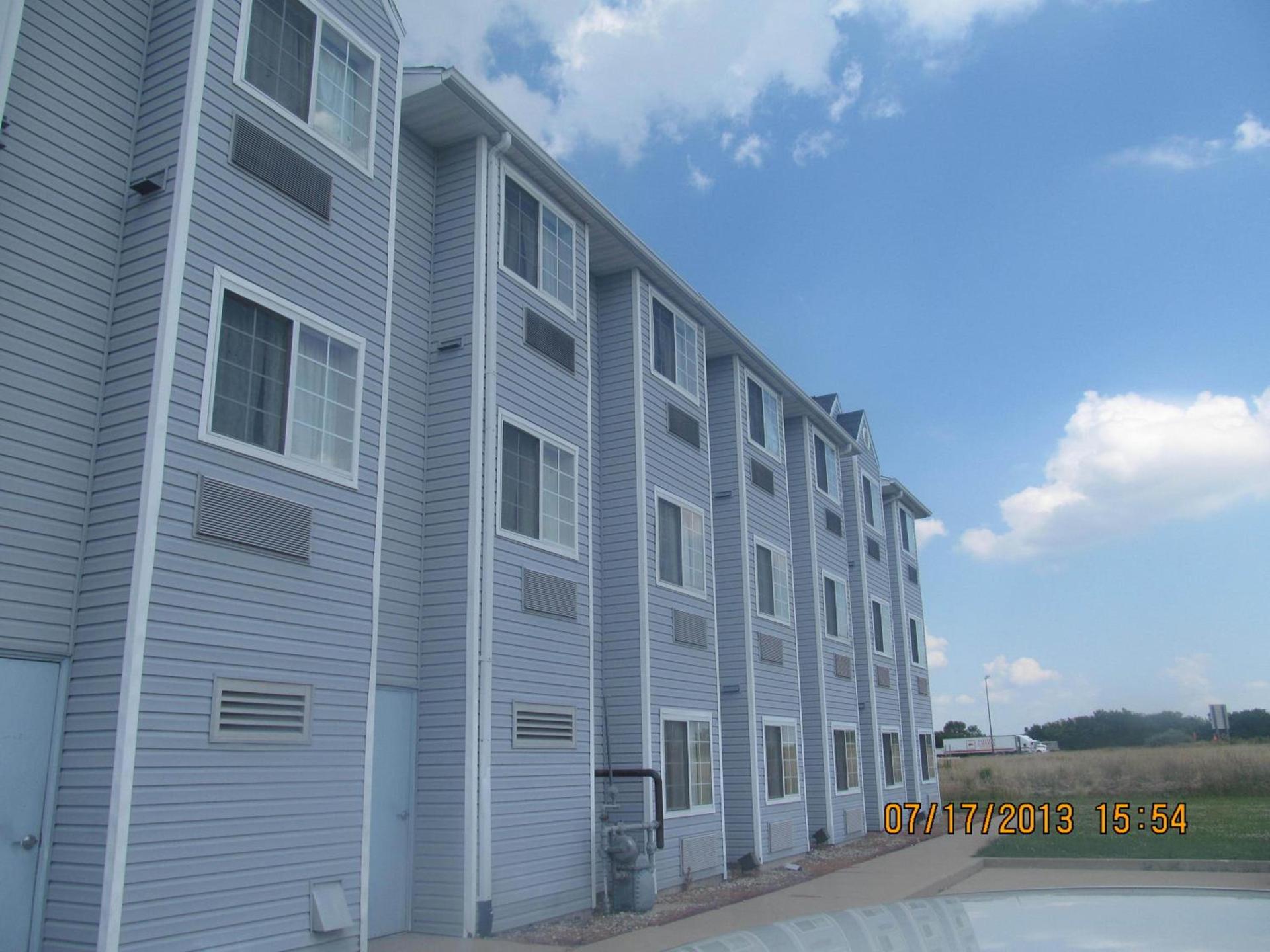 Microtel Inn by Wyndham Champaign photo 18