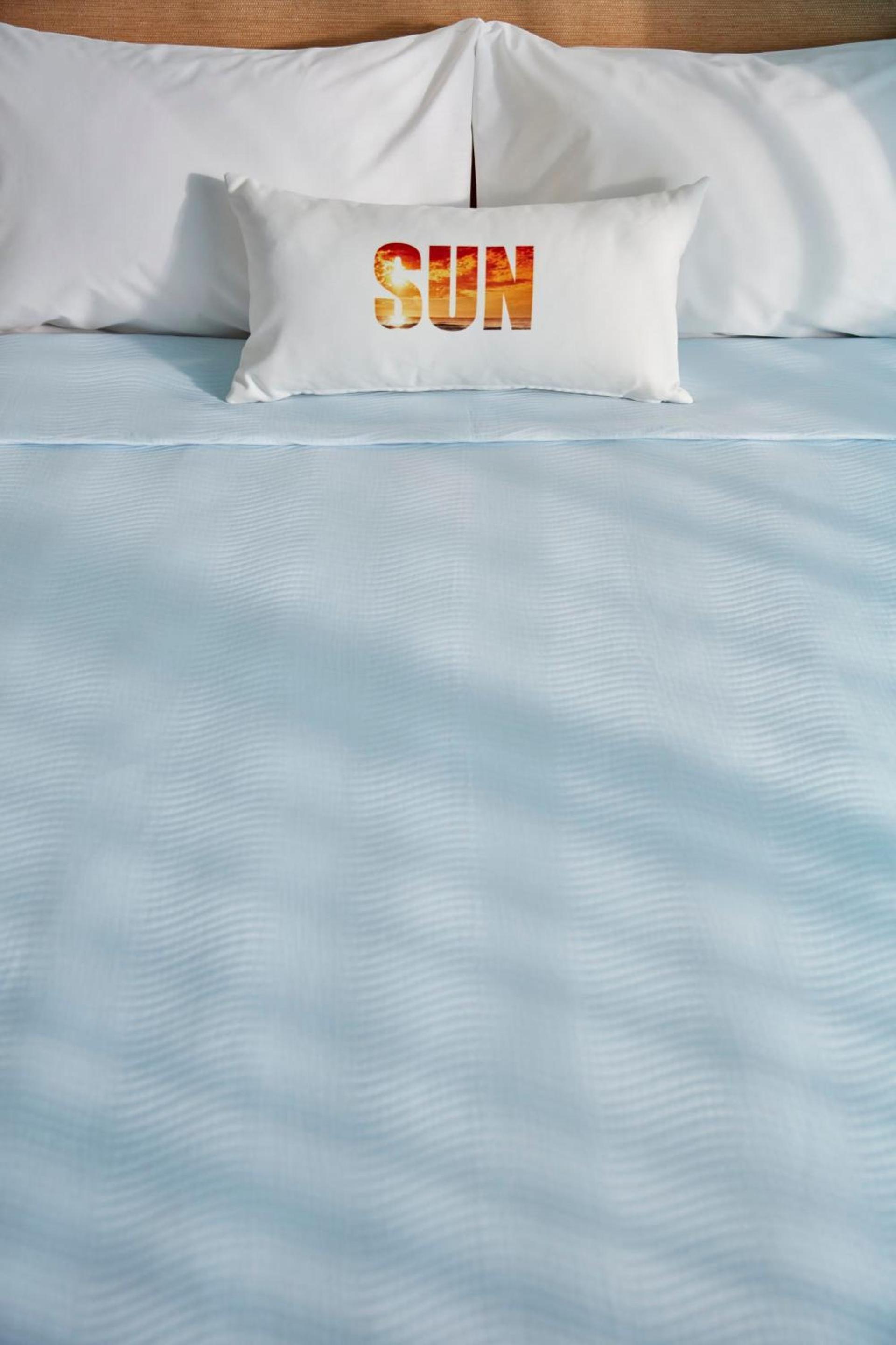 Universal's Endless Summer Resort - Surfside Inn and Suites photo 10