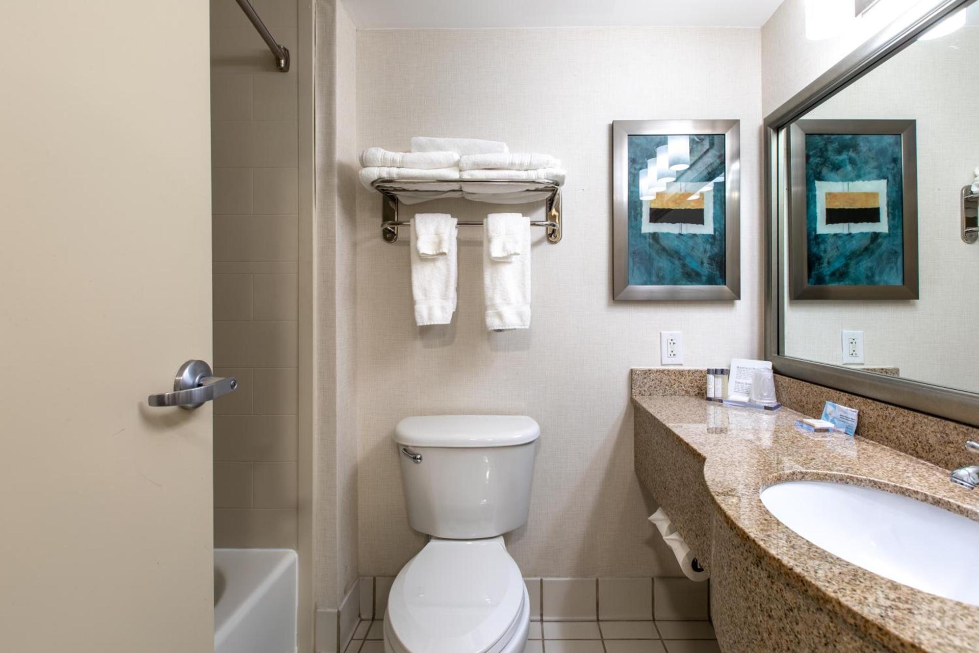 Wingate by Wyndham Charlotte Concord Mills/Speedway photo 85