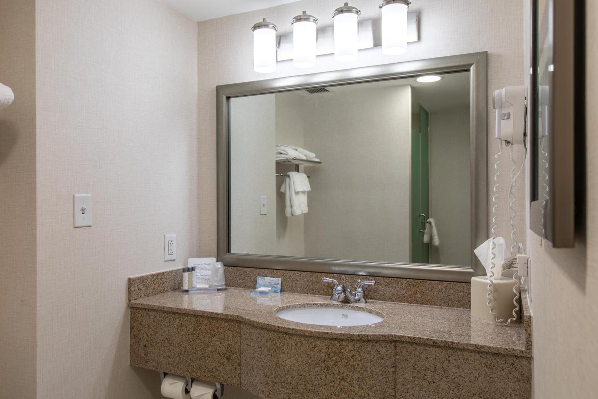 Wingate by Wyndham Charlotte Concord Mills/Speedway photo 86