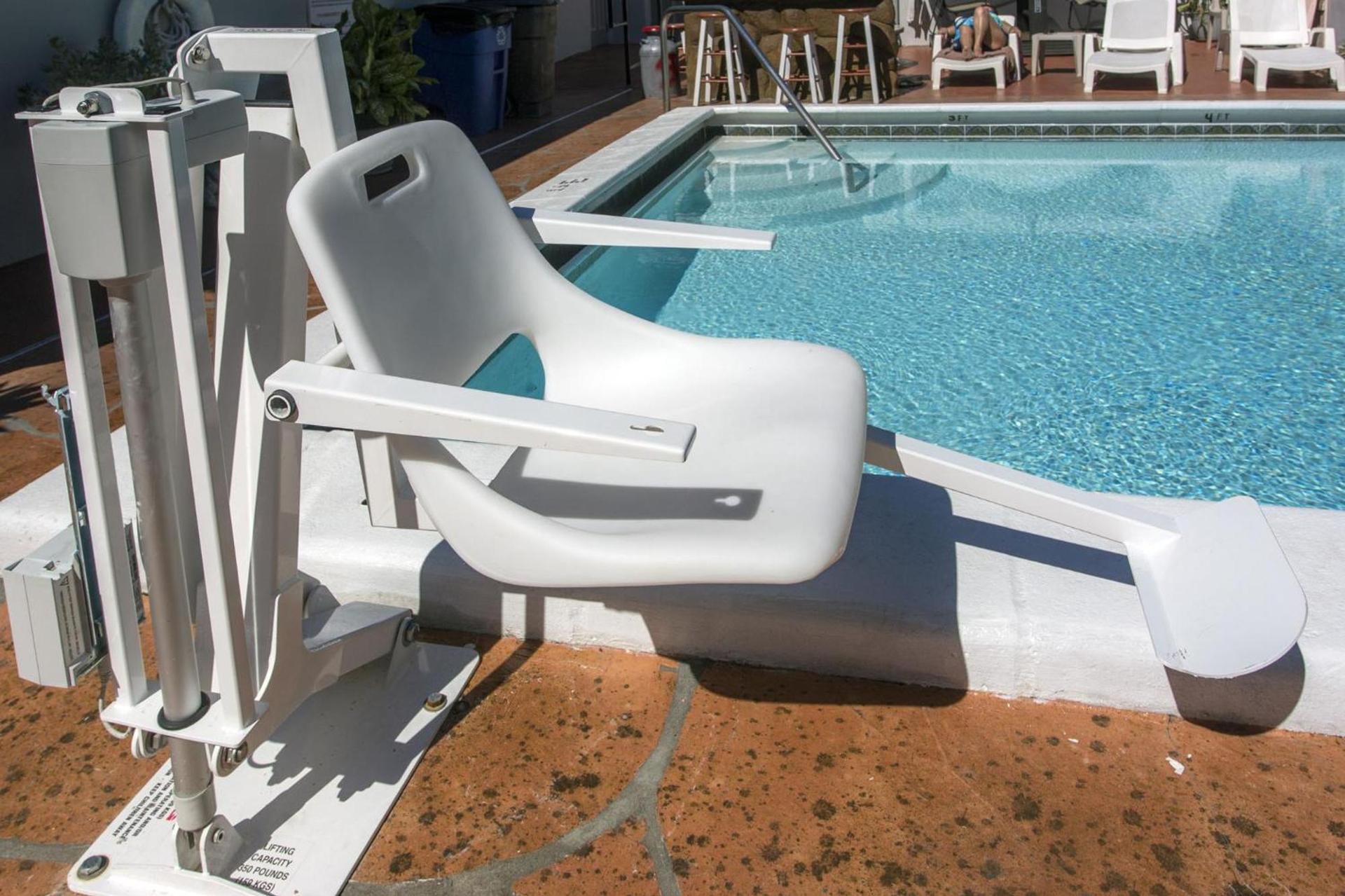 Richard's Motel Courtyard photo 2