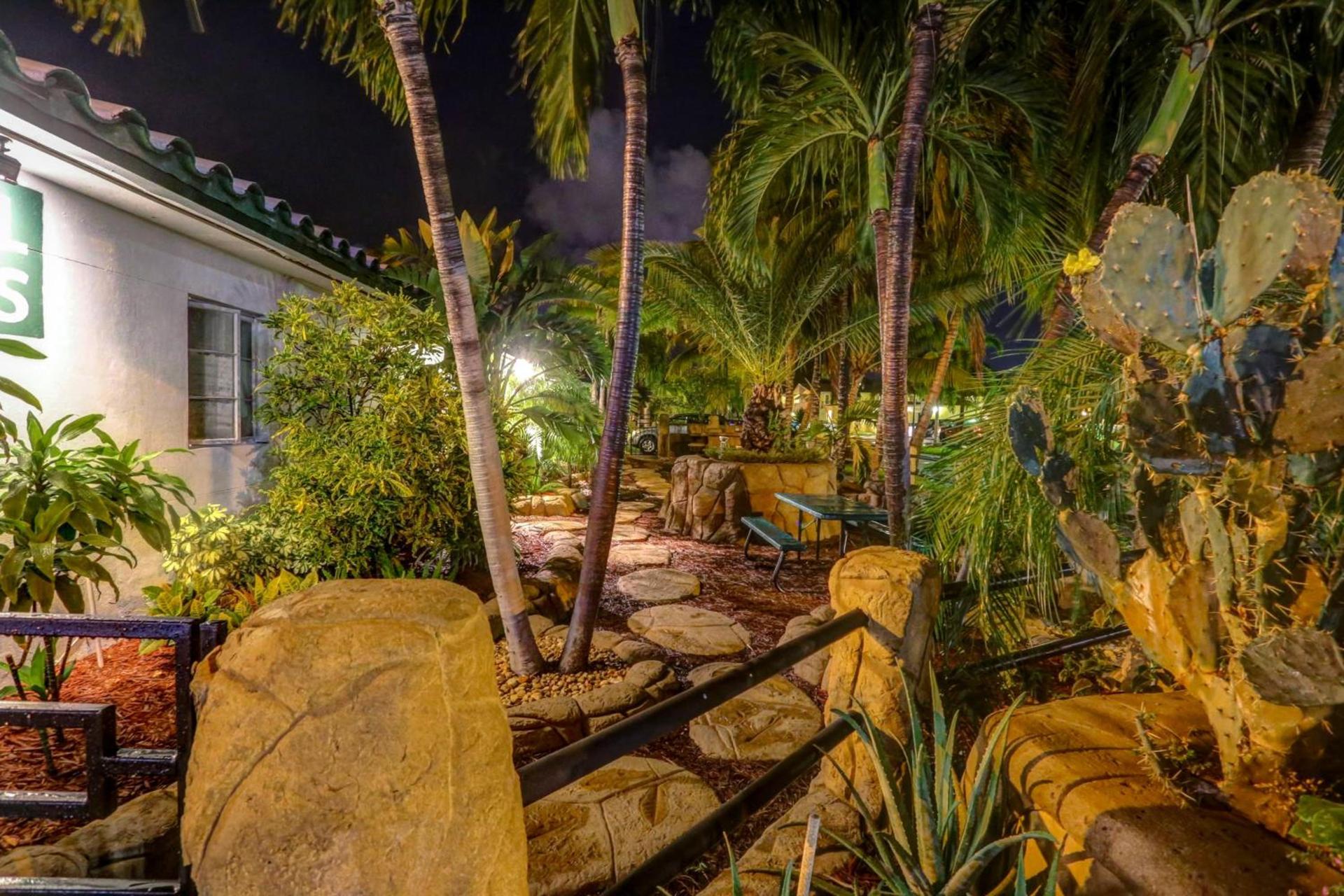 Green Seas Motel photo 18