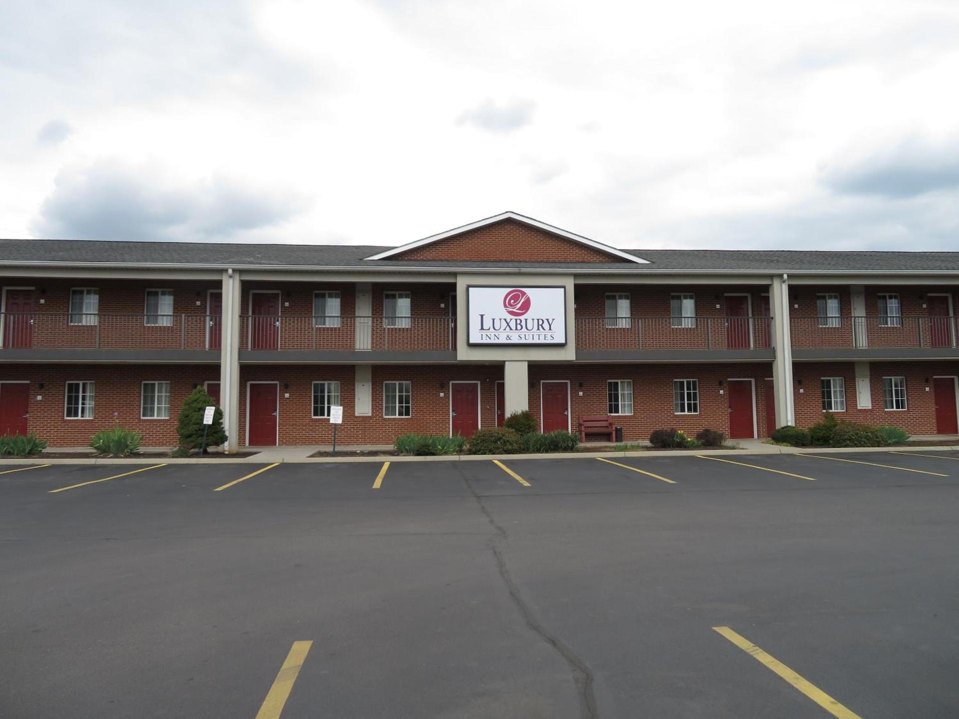 Luxbury Inn & Suites photo 32