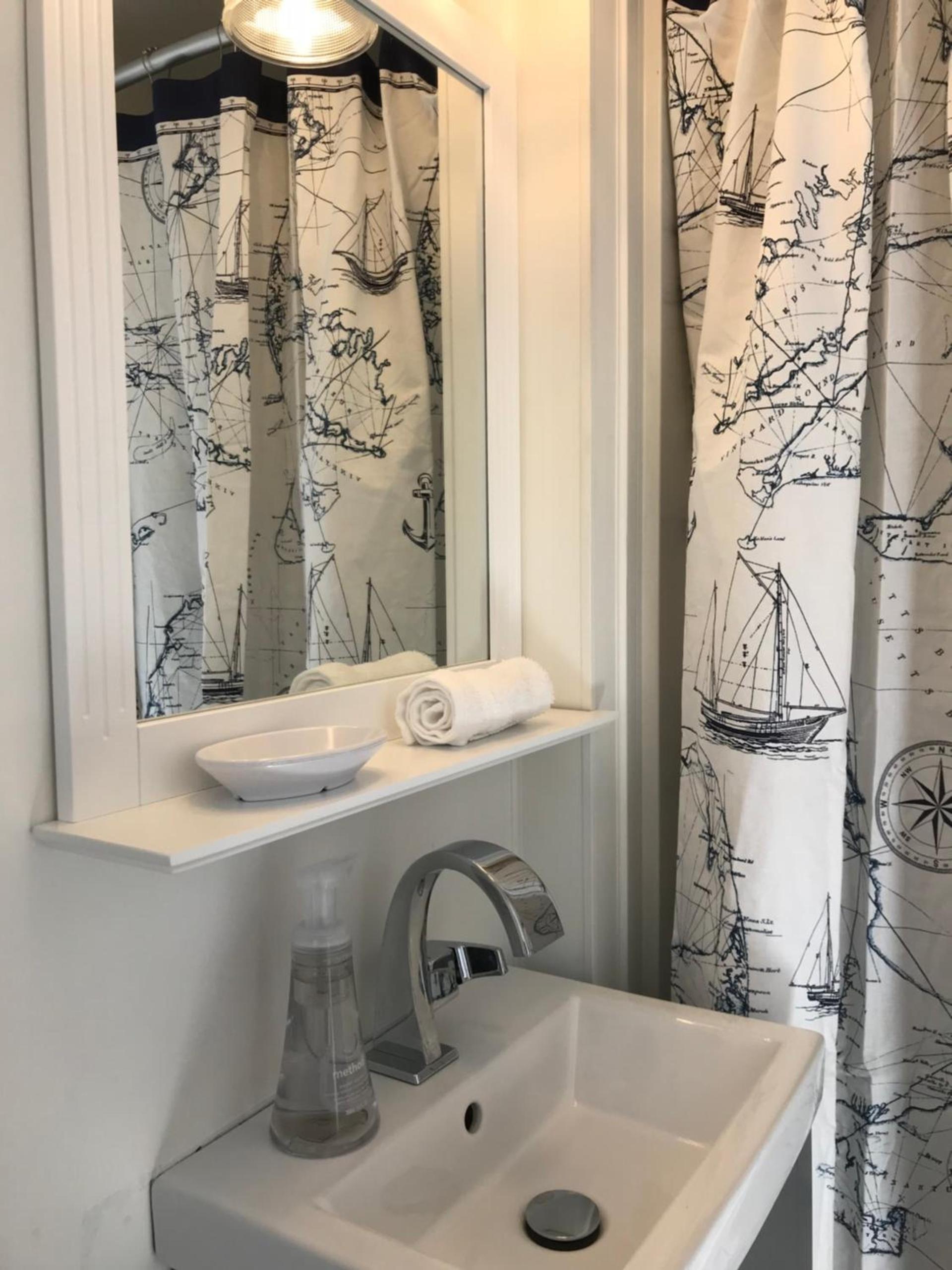 Breakwater Hotel photo 18