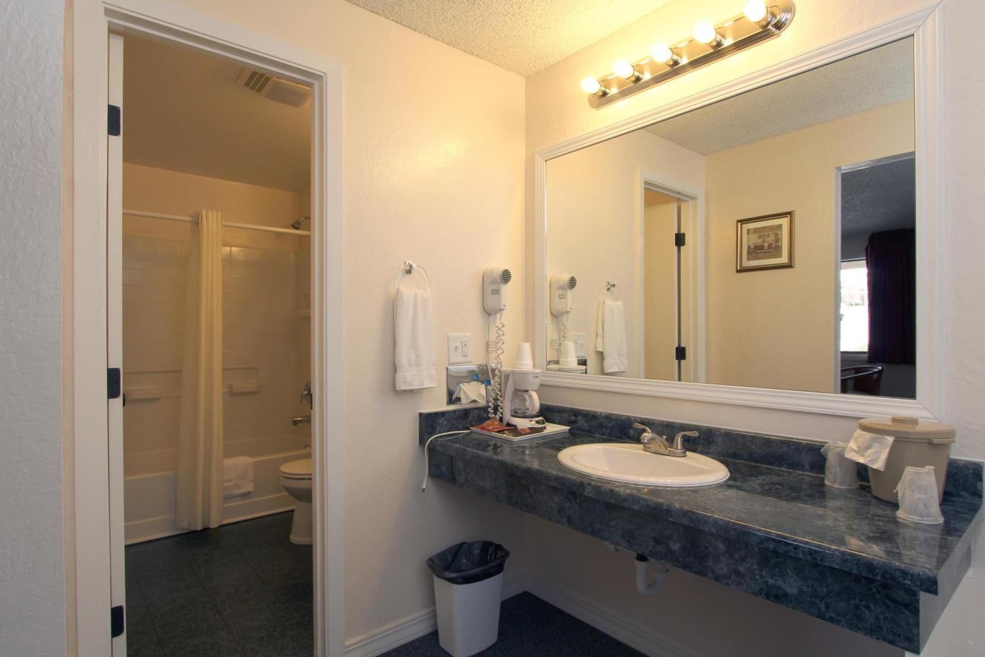 Winners Inn Casino photo 16