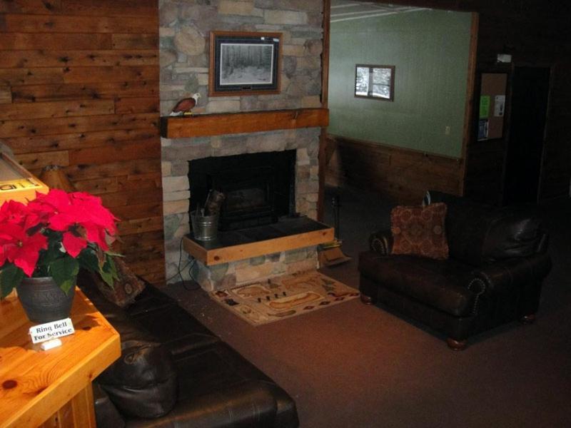Hiawatha Lodge Inn photo 25