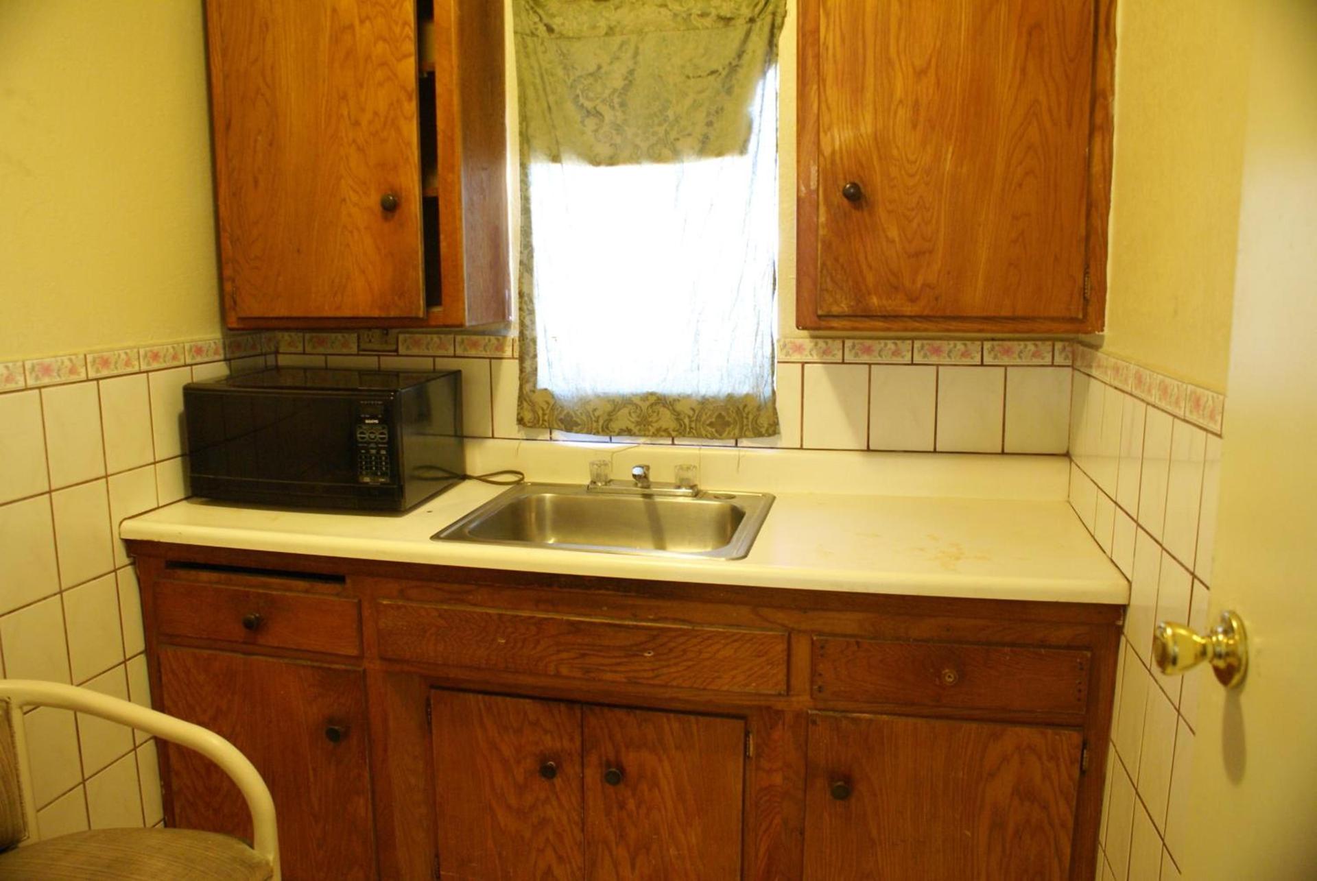 Sahara Motel photo 16