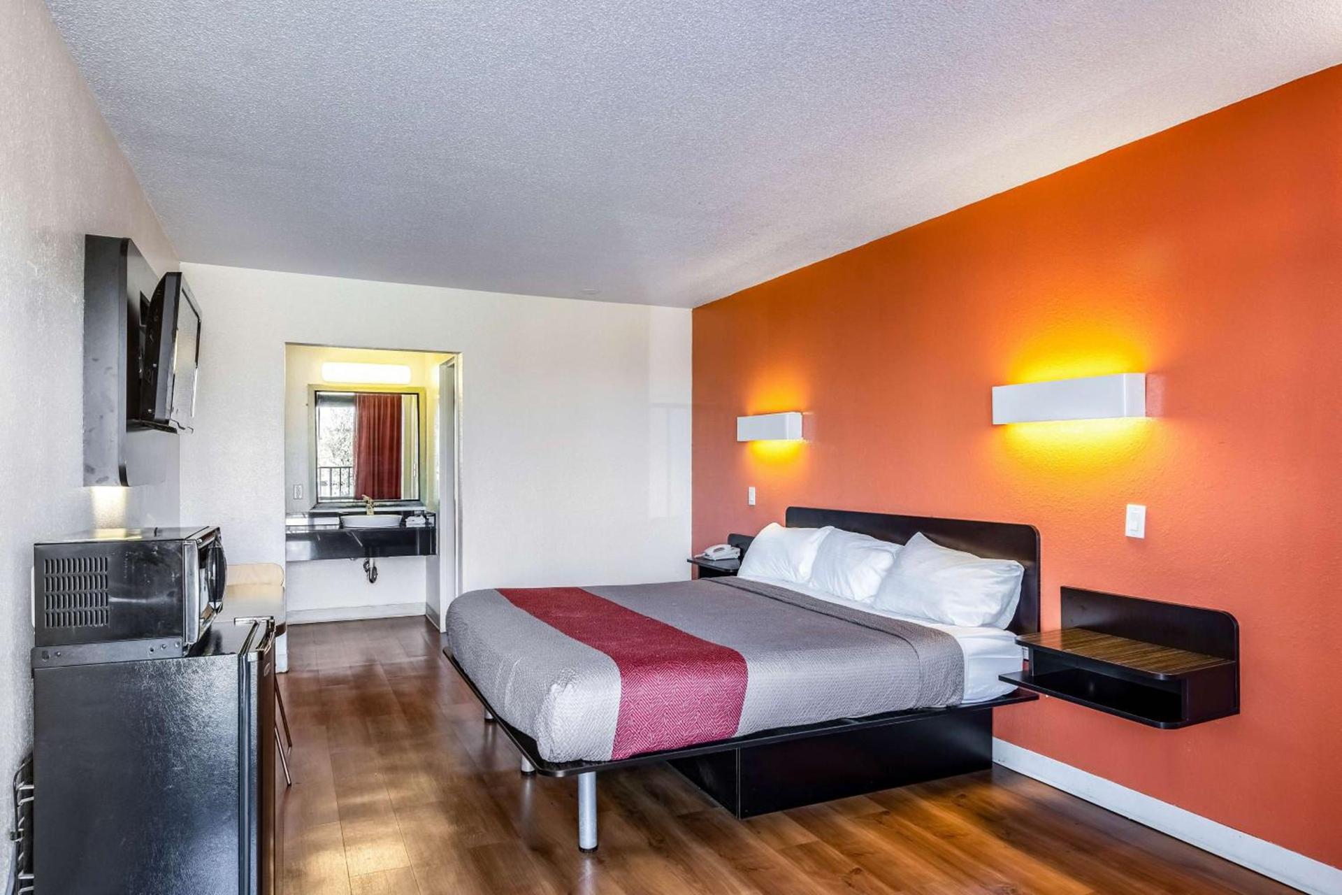 Motel 6-Little Rock, AR - West photo 9