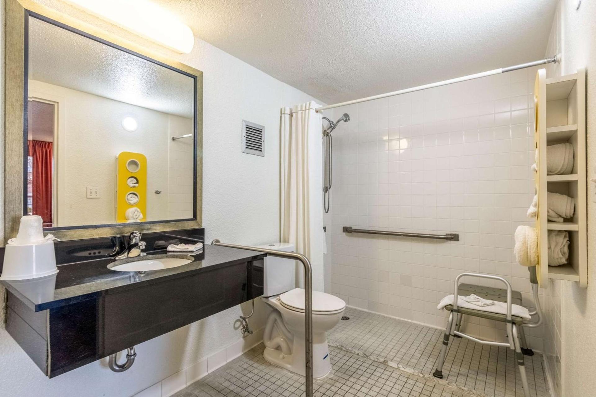 Motel 6-Little Rock, AR - West photo 22