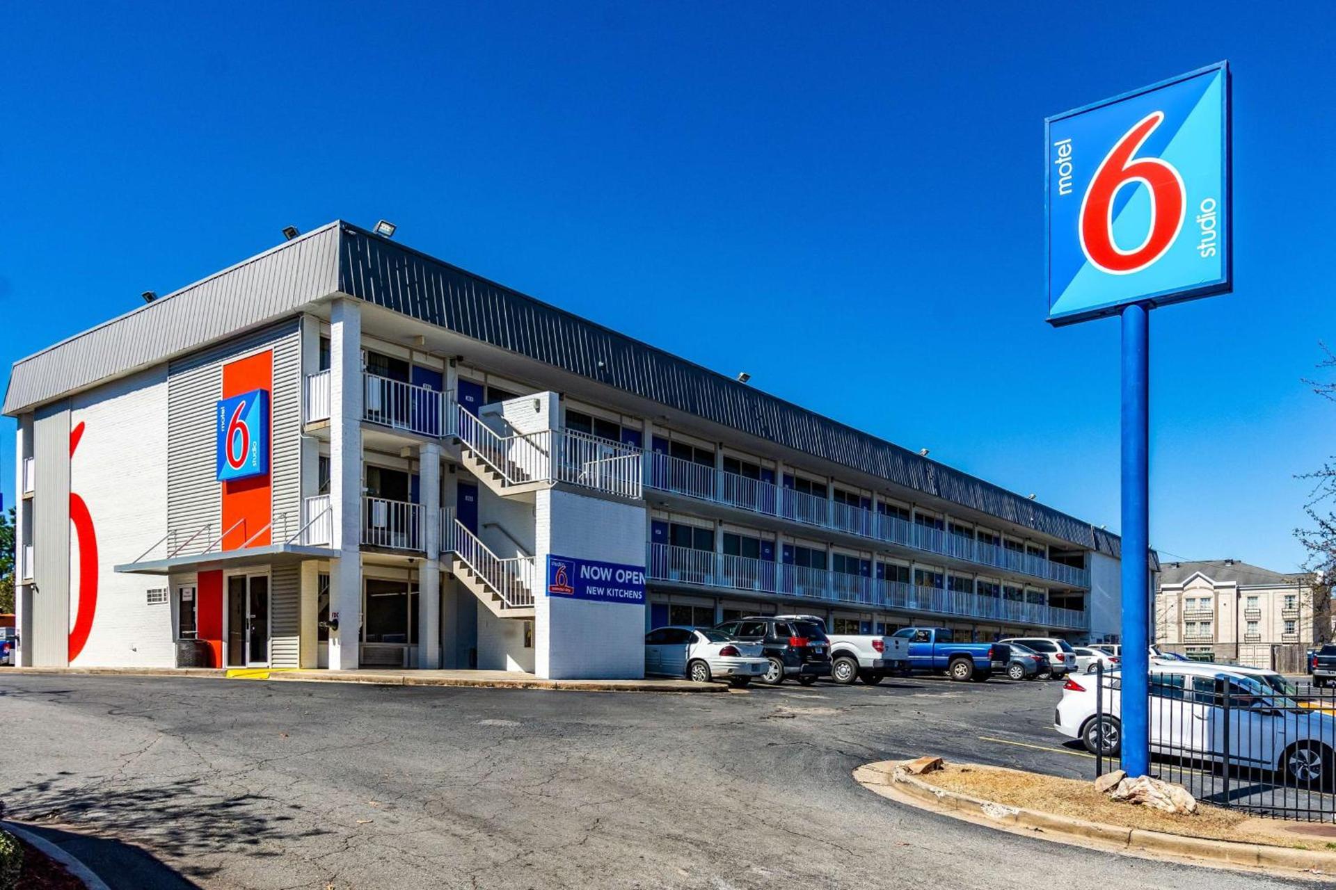Motel 6-Little Rock, AR - West photo 1