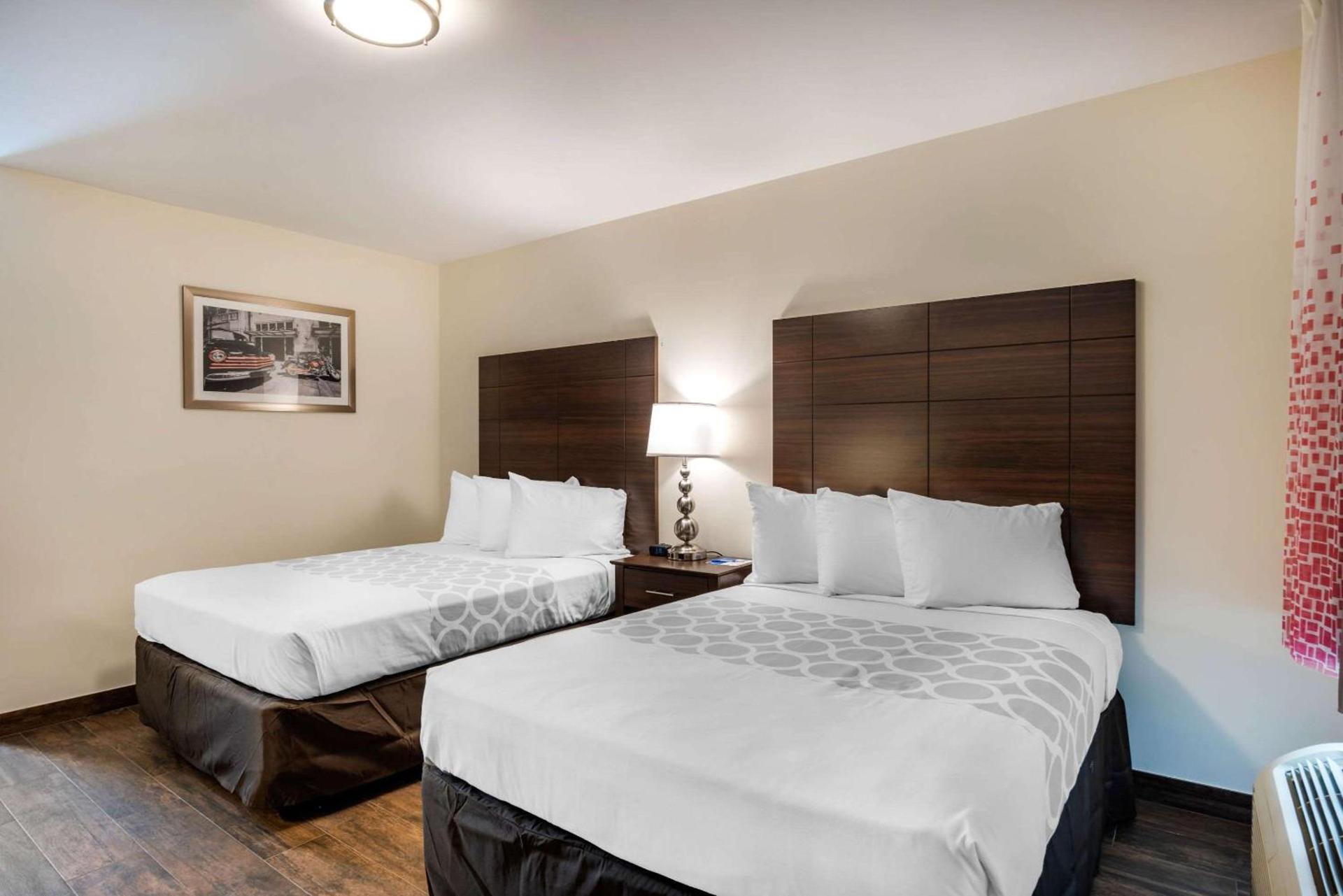 Downtown Hollywood Gardens Inn & Suites photo 29