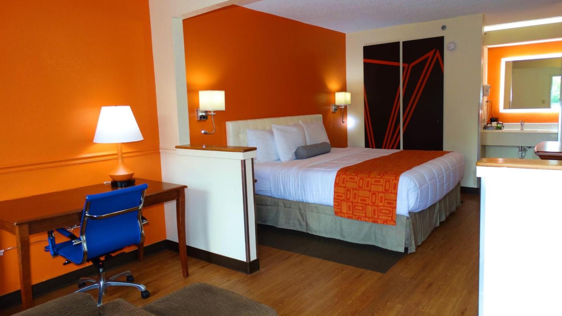 Howard Johnson by Wyndham Savannah GA photo 15