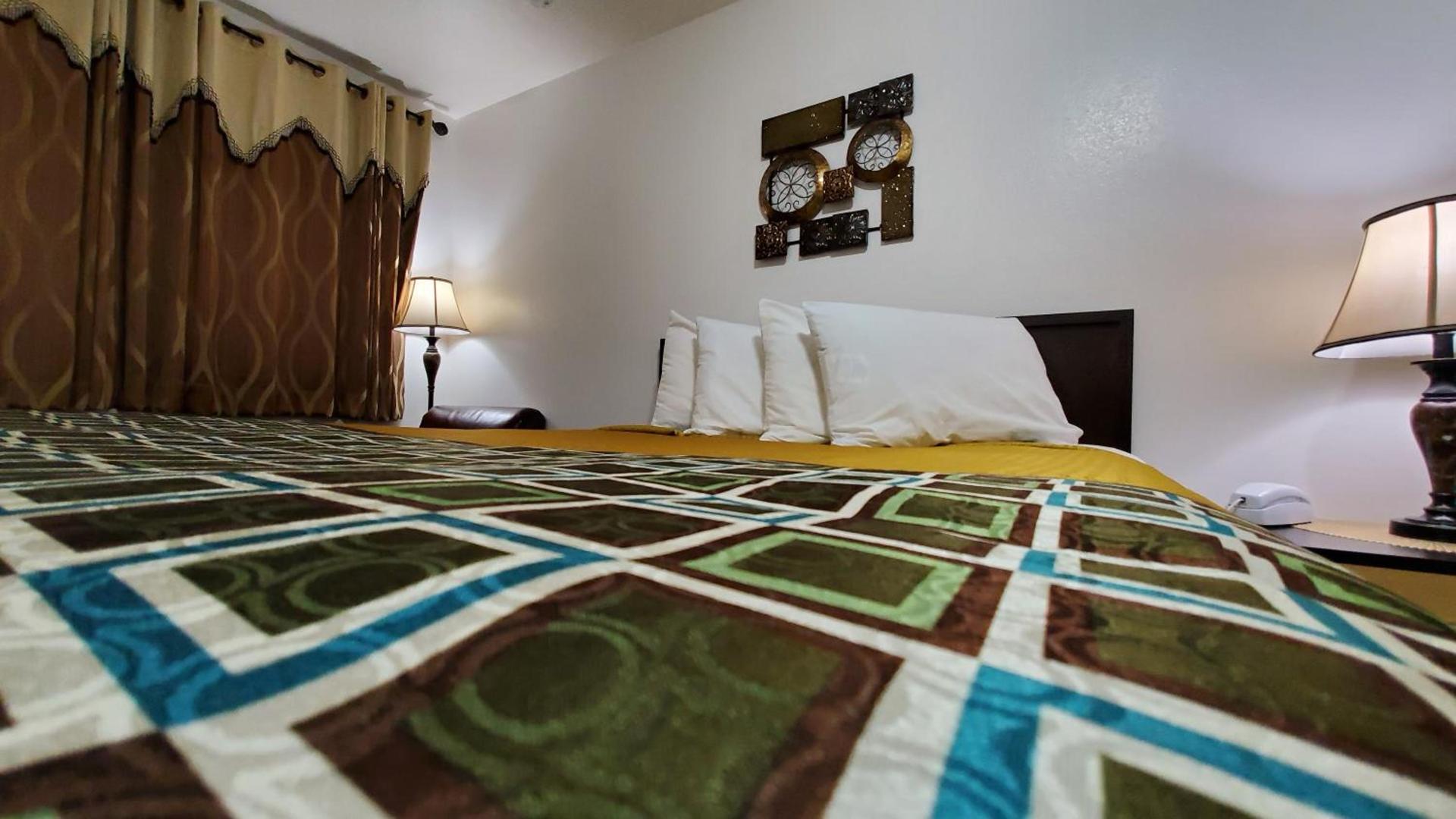 Motel West photo 26