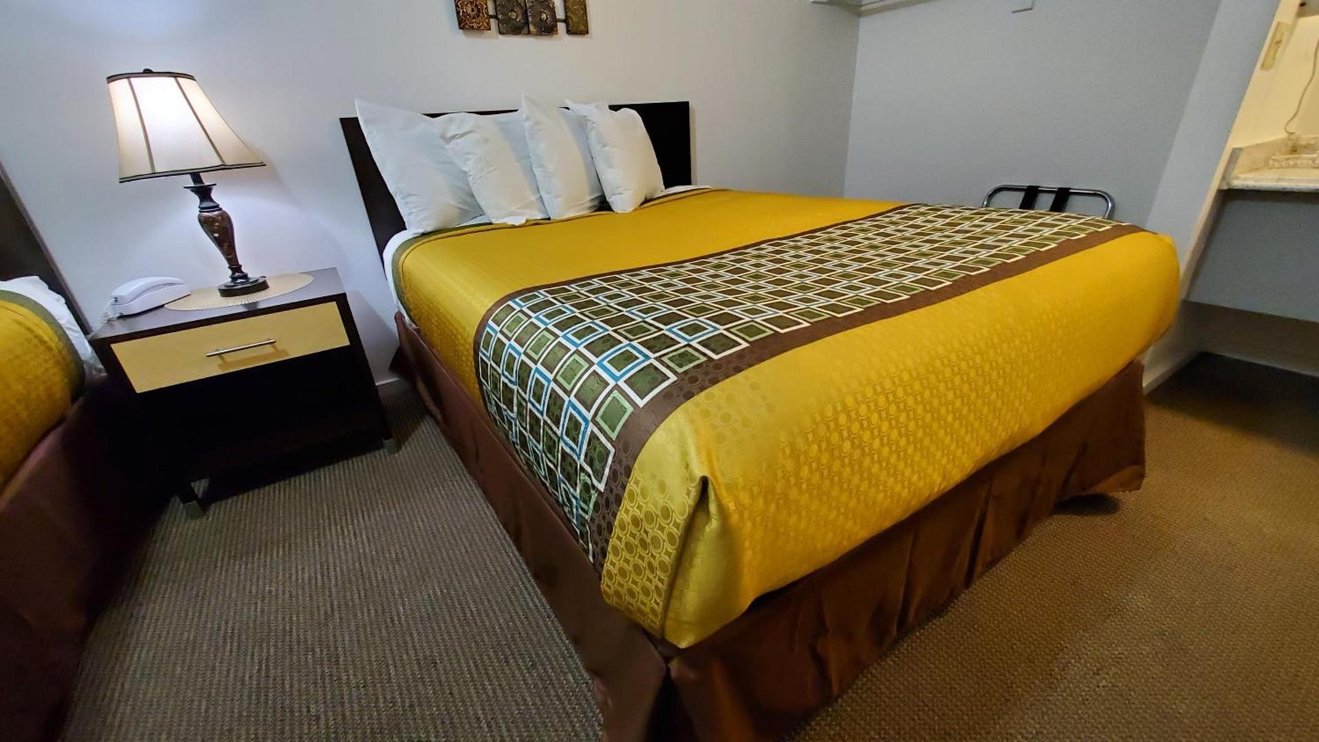 Motel West photo 30
