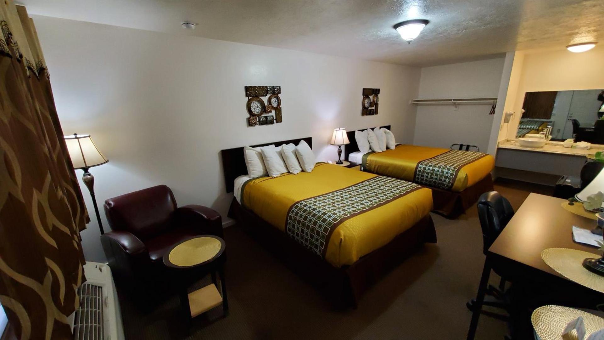 Motel West photo 5