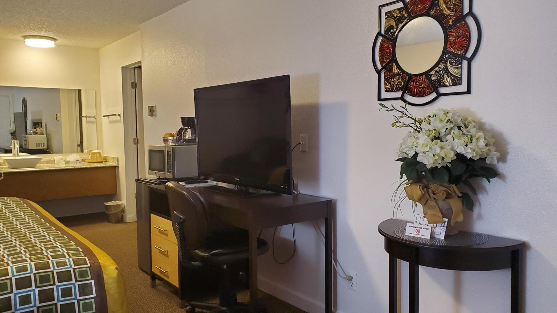 Motel West photo 15