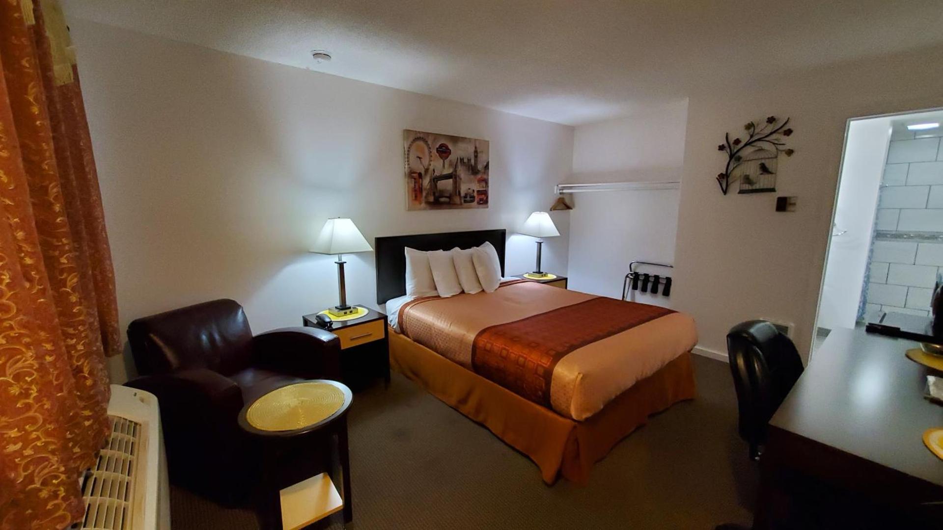 Motel West photo 33