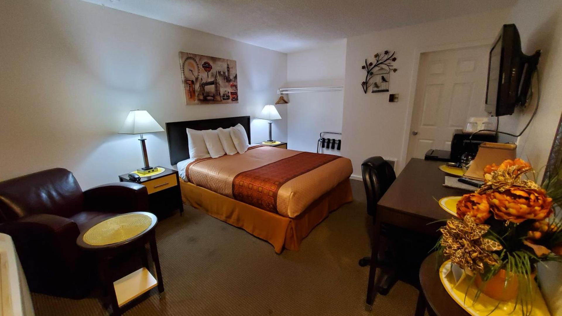 Motel West photo 35
