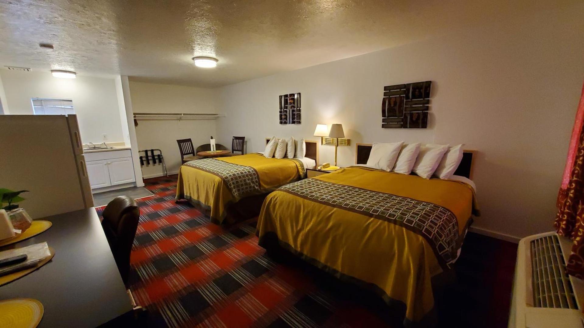 Motel West photo 47