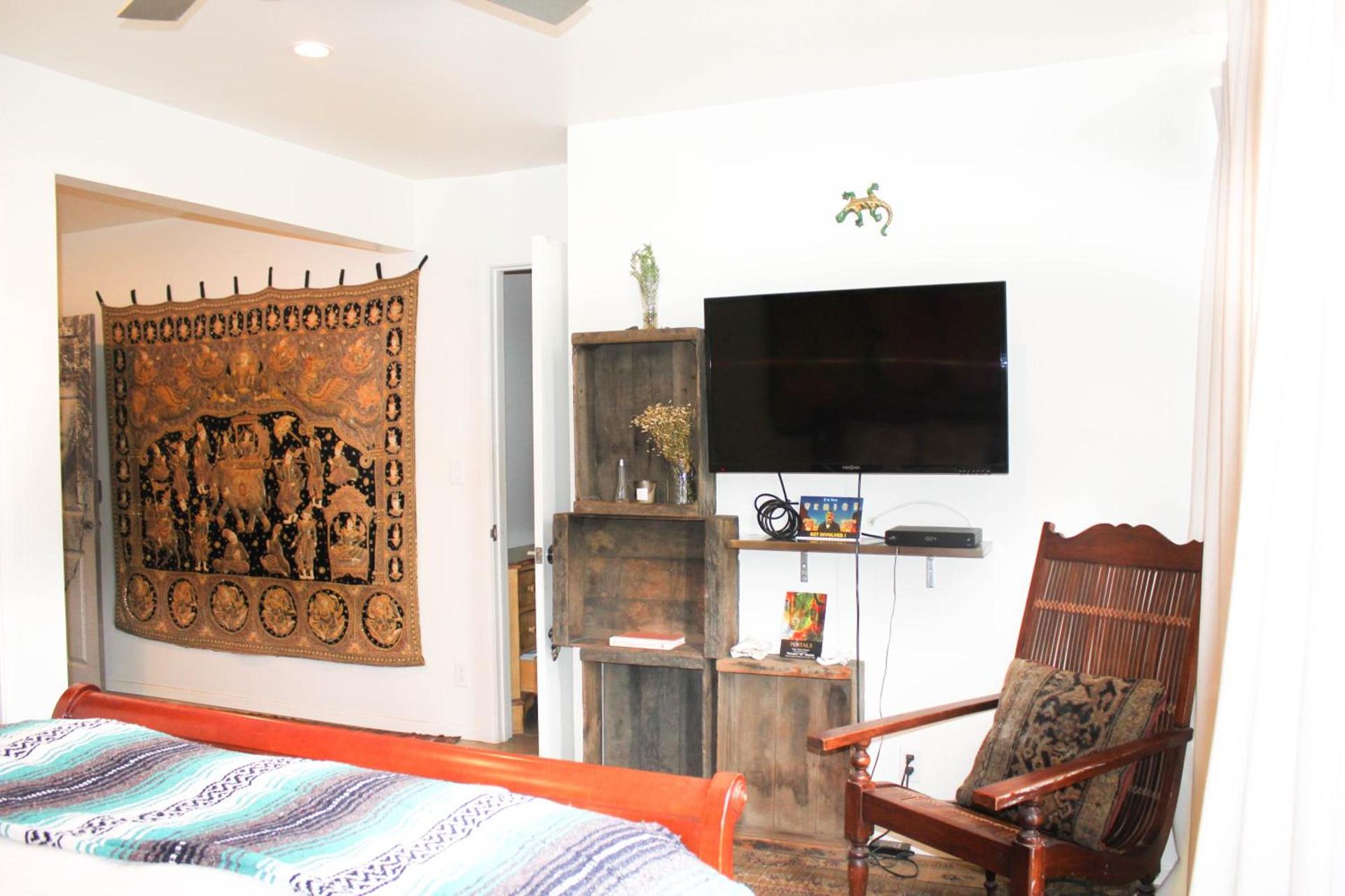 Ocean Front Vortex Female Hostel private rooms Free bikes photo 34