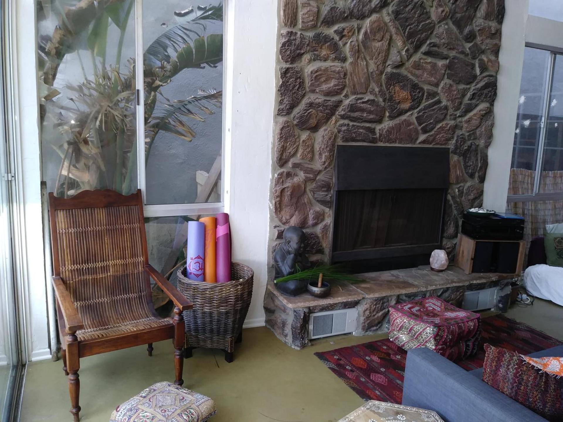 Ocean Front Vortex Female Hostel private rooms Free bikes photo 20
