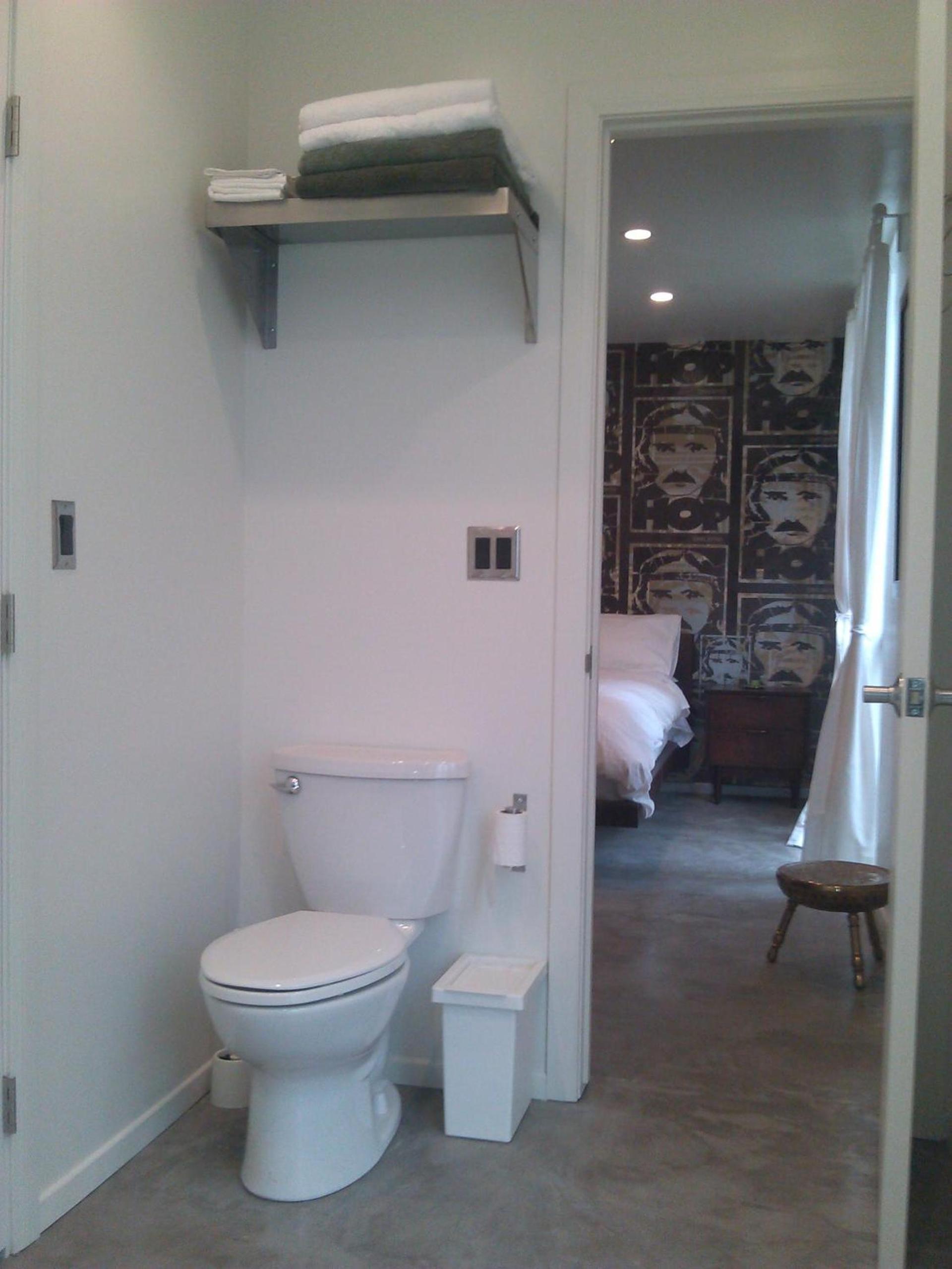 Ocean Front Vortex Female Hostel private rooms Free bikes photo 28
