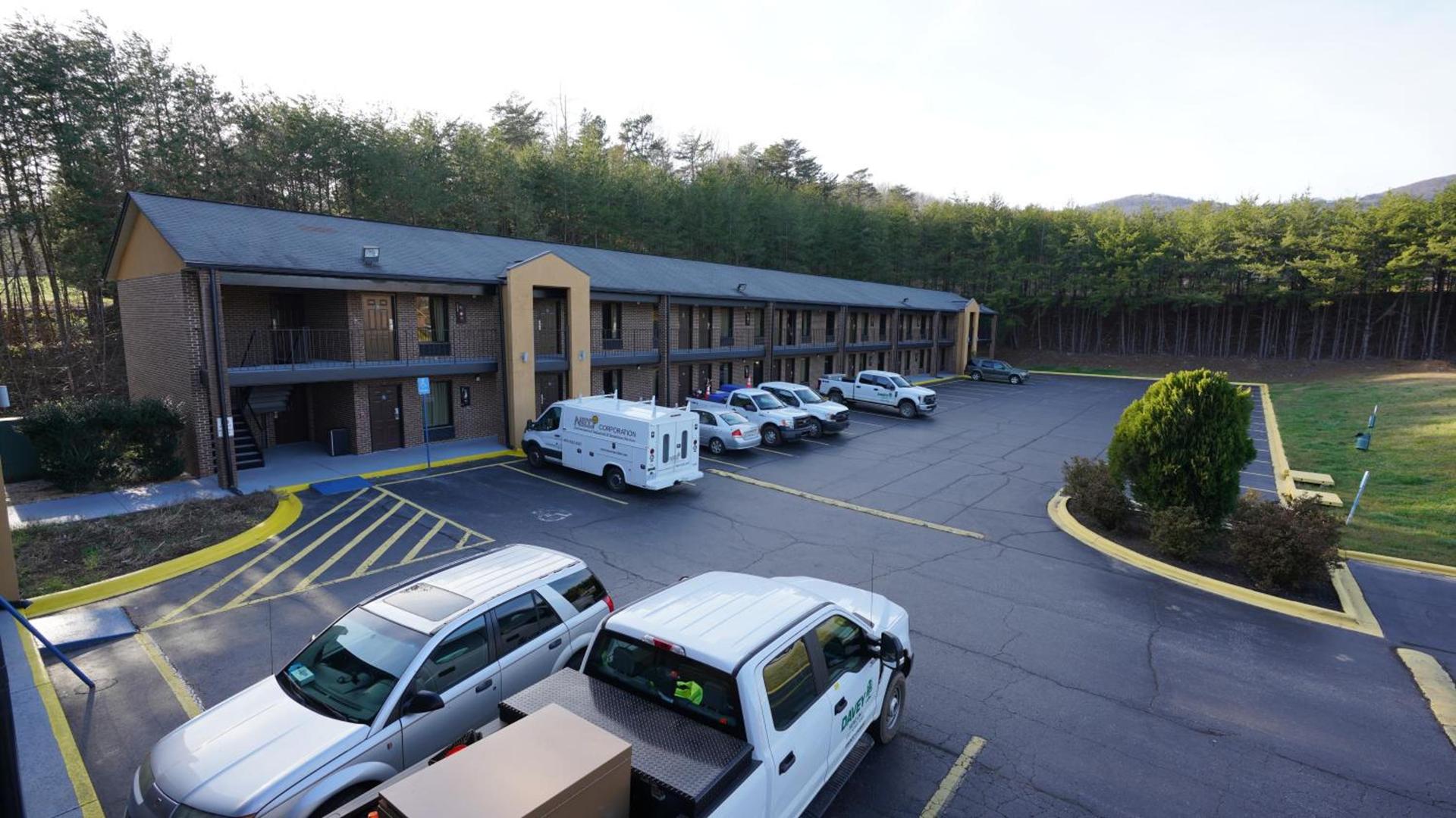 Columbus Inn and Suites photo 10