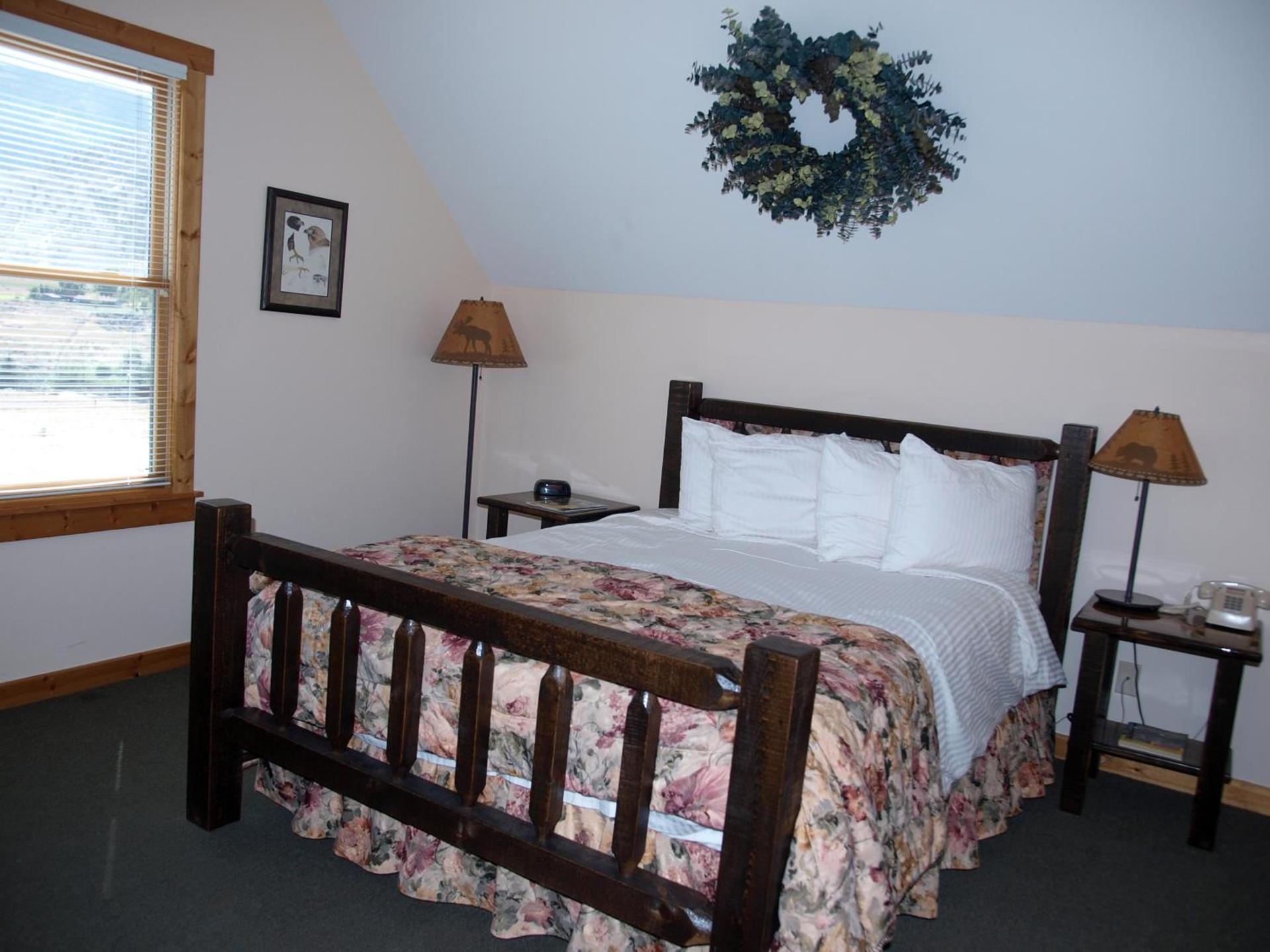 Yellowstone Basin Inn photo 9