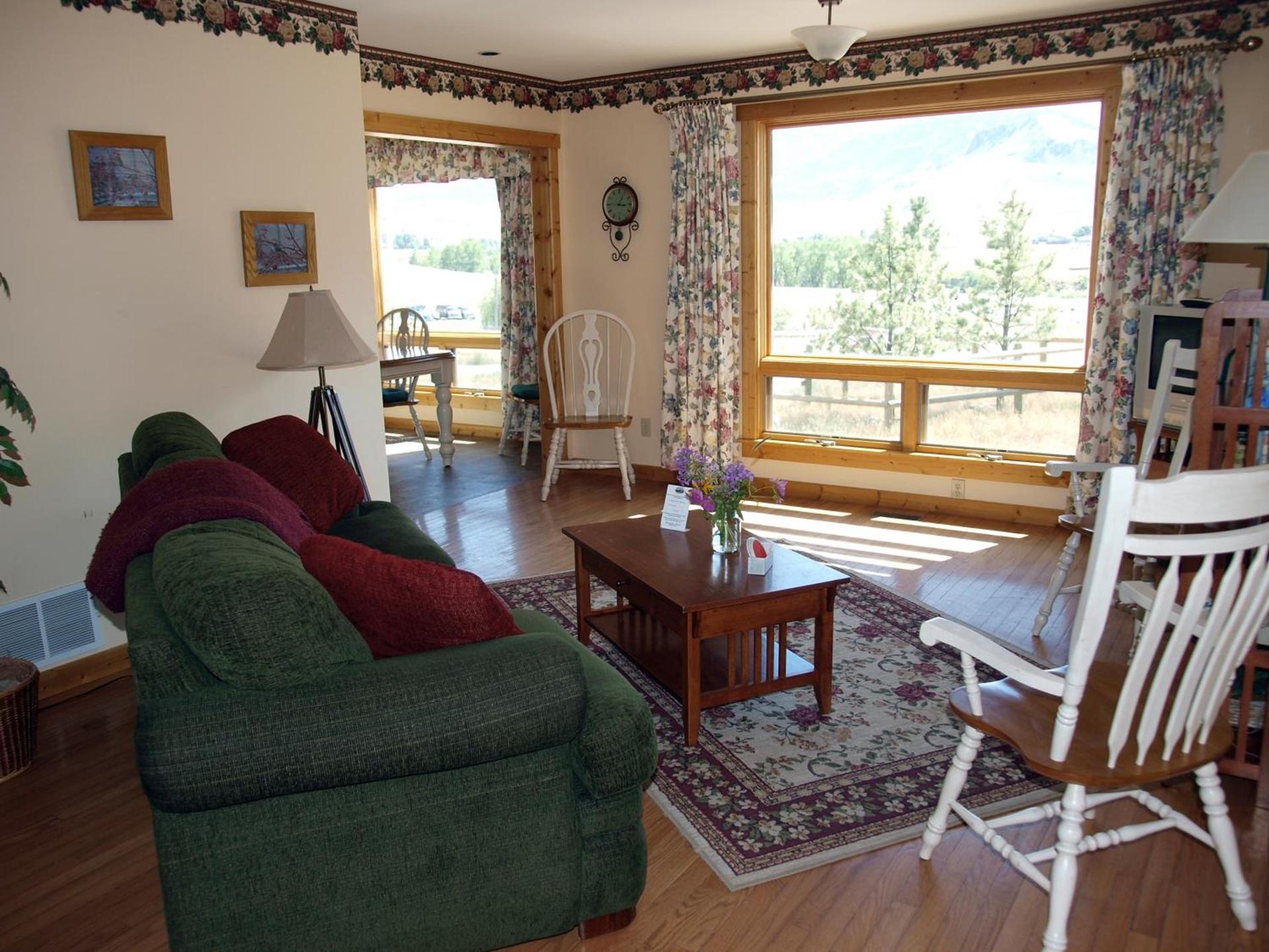 Yellowstone Basin Inn photo 4