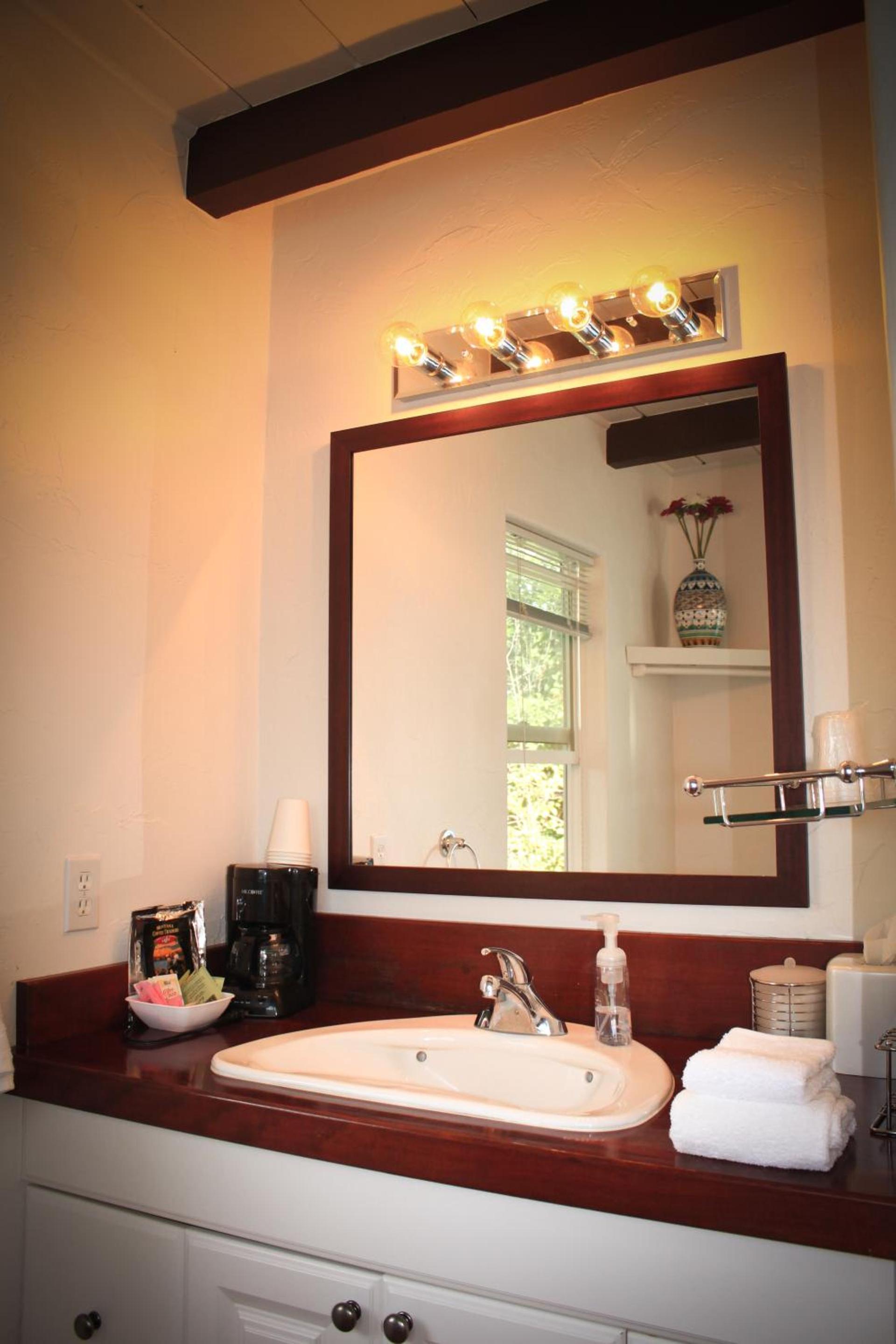 The Islander Inn photo 37