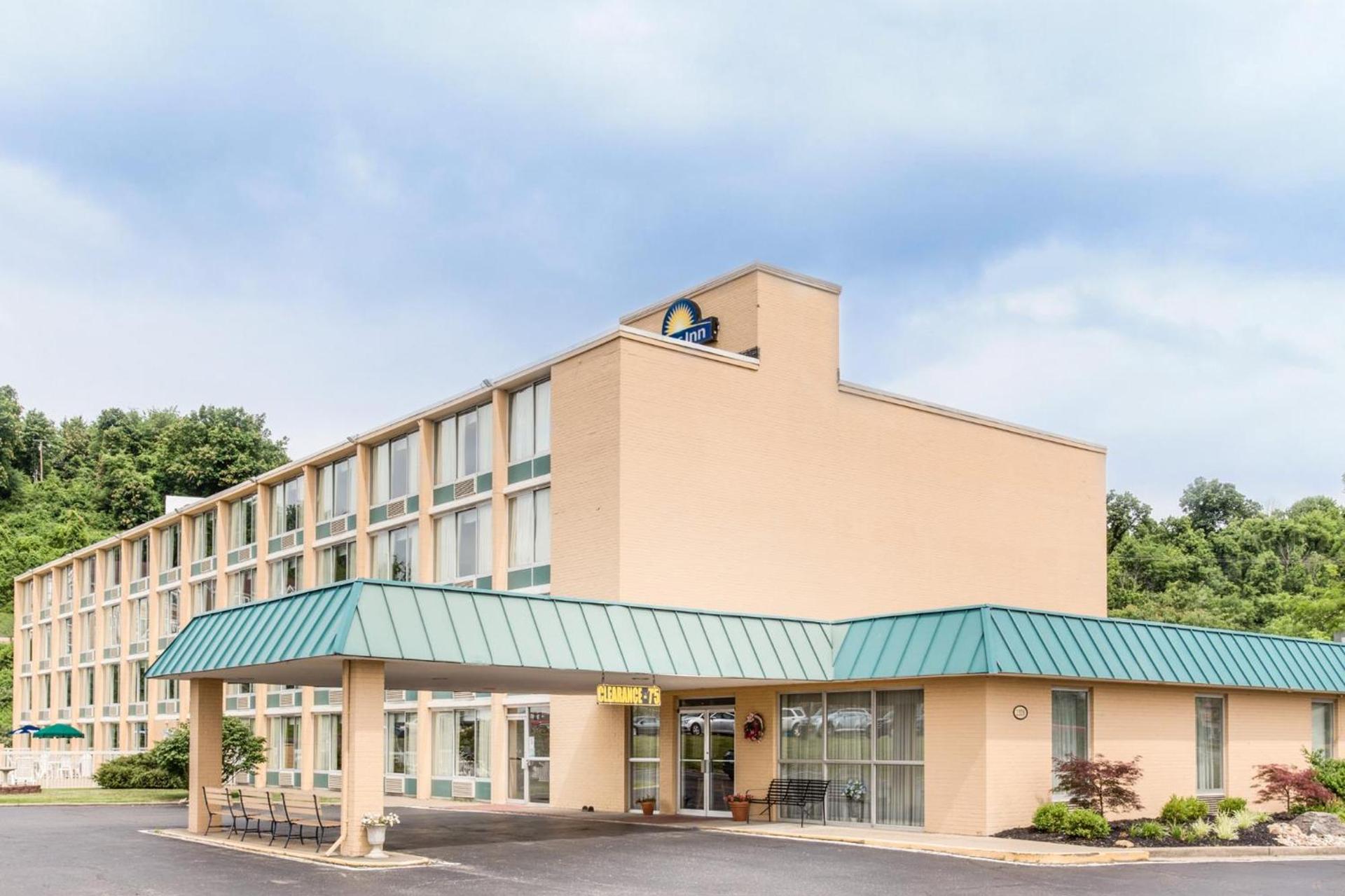 Days Inn by Wyndham Cambridge photo 21