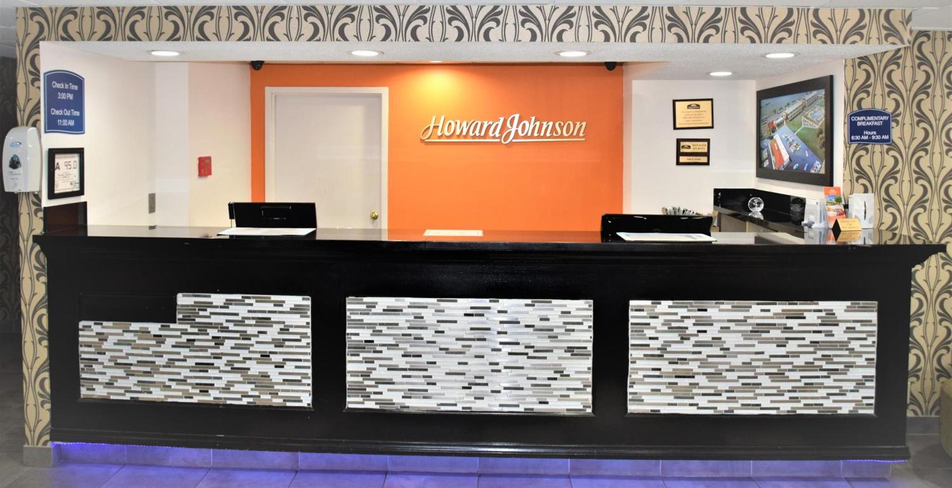 Howard Johnson by Wyndham Greensboro Near the Coliseum photo 50