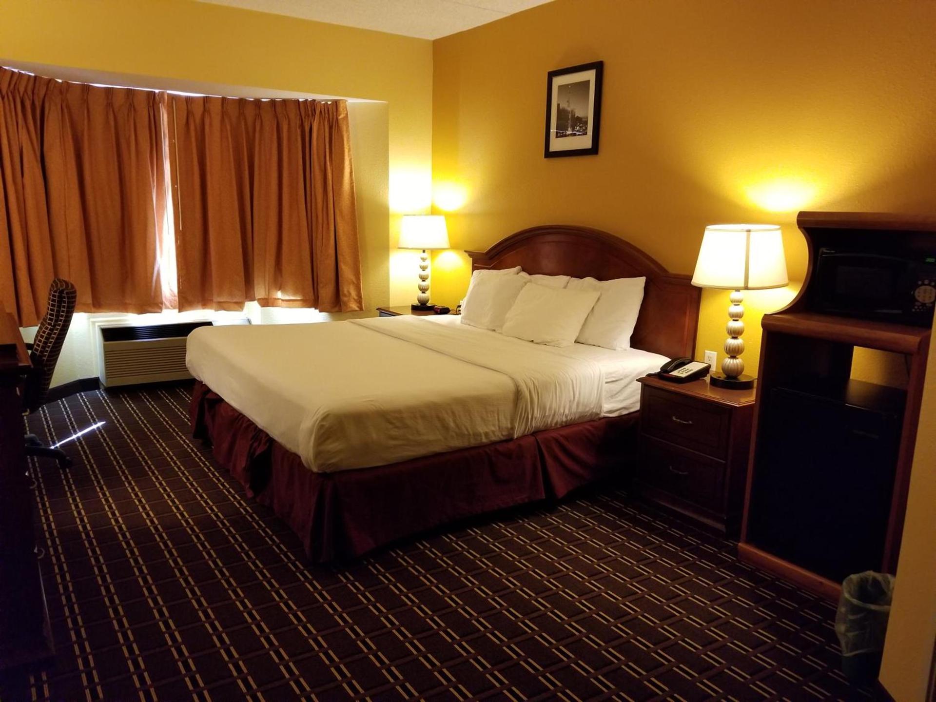 Comstock Inn & Conference Center photo 5