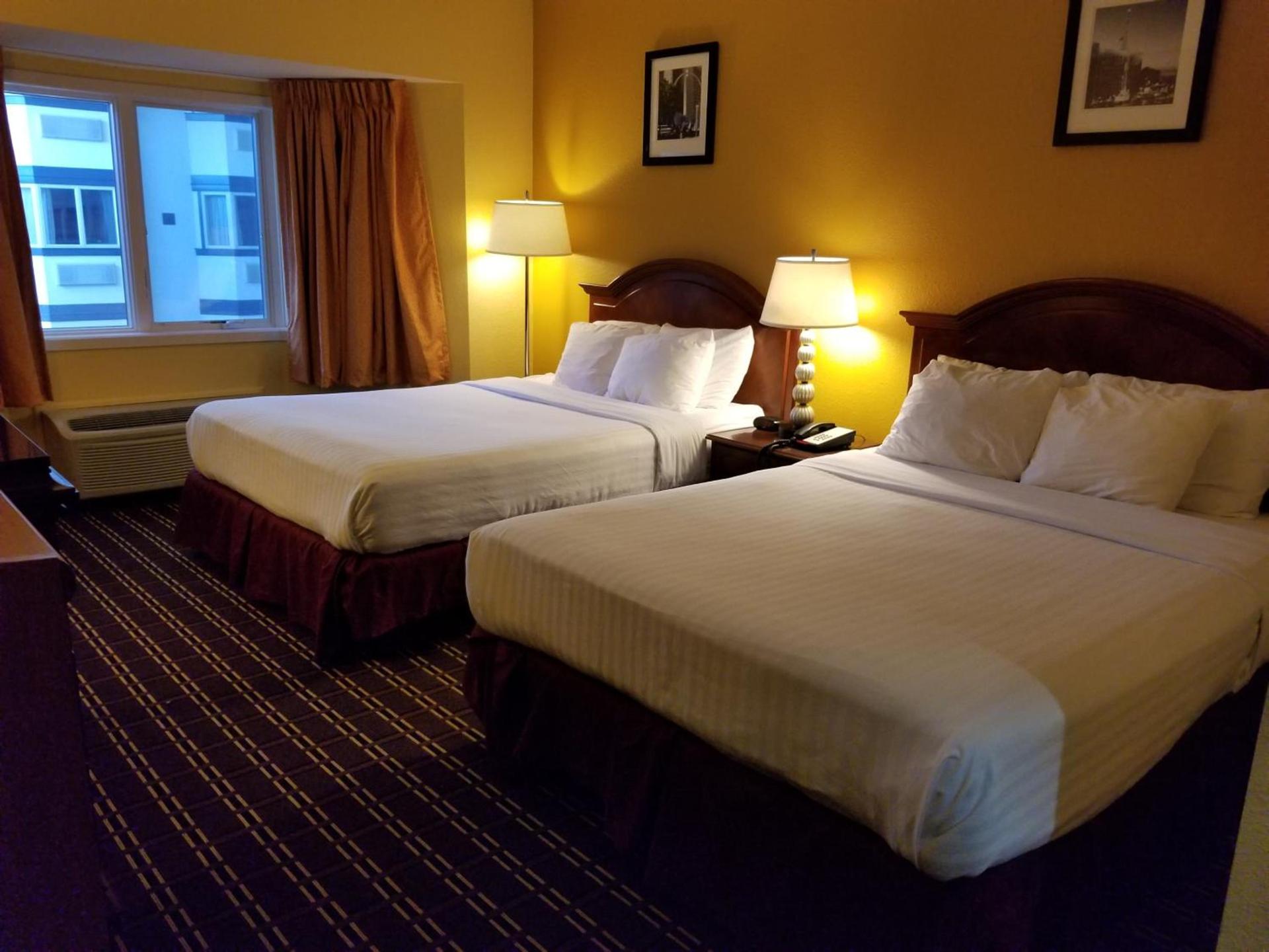Comstock Inn & Conference Center photo 8
