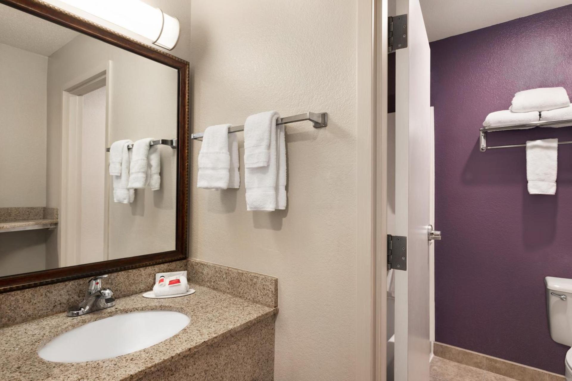 Baymont by Wyndham Springfield I-44 photo 24
