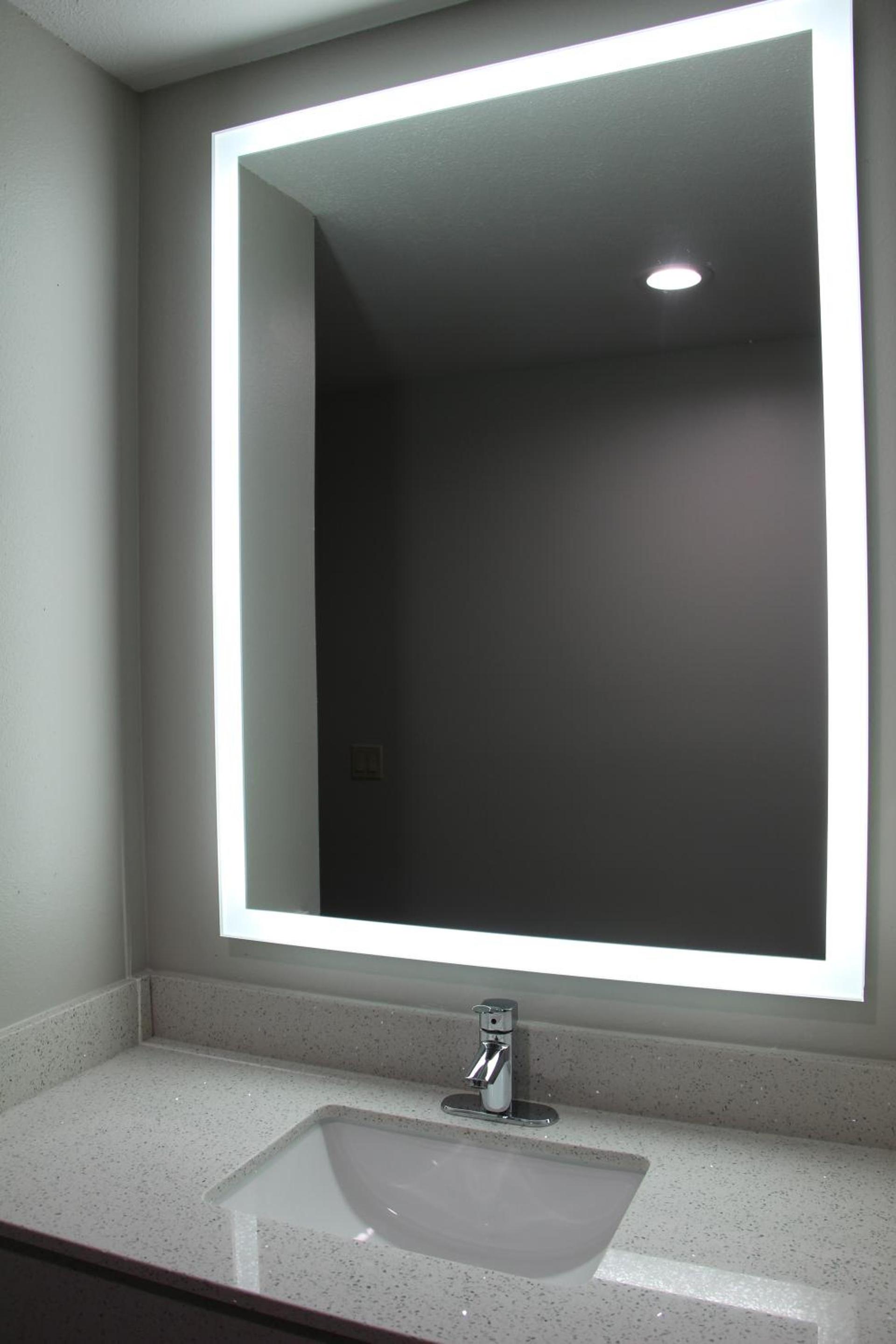 Westbridge Inn & Suites photo 10