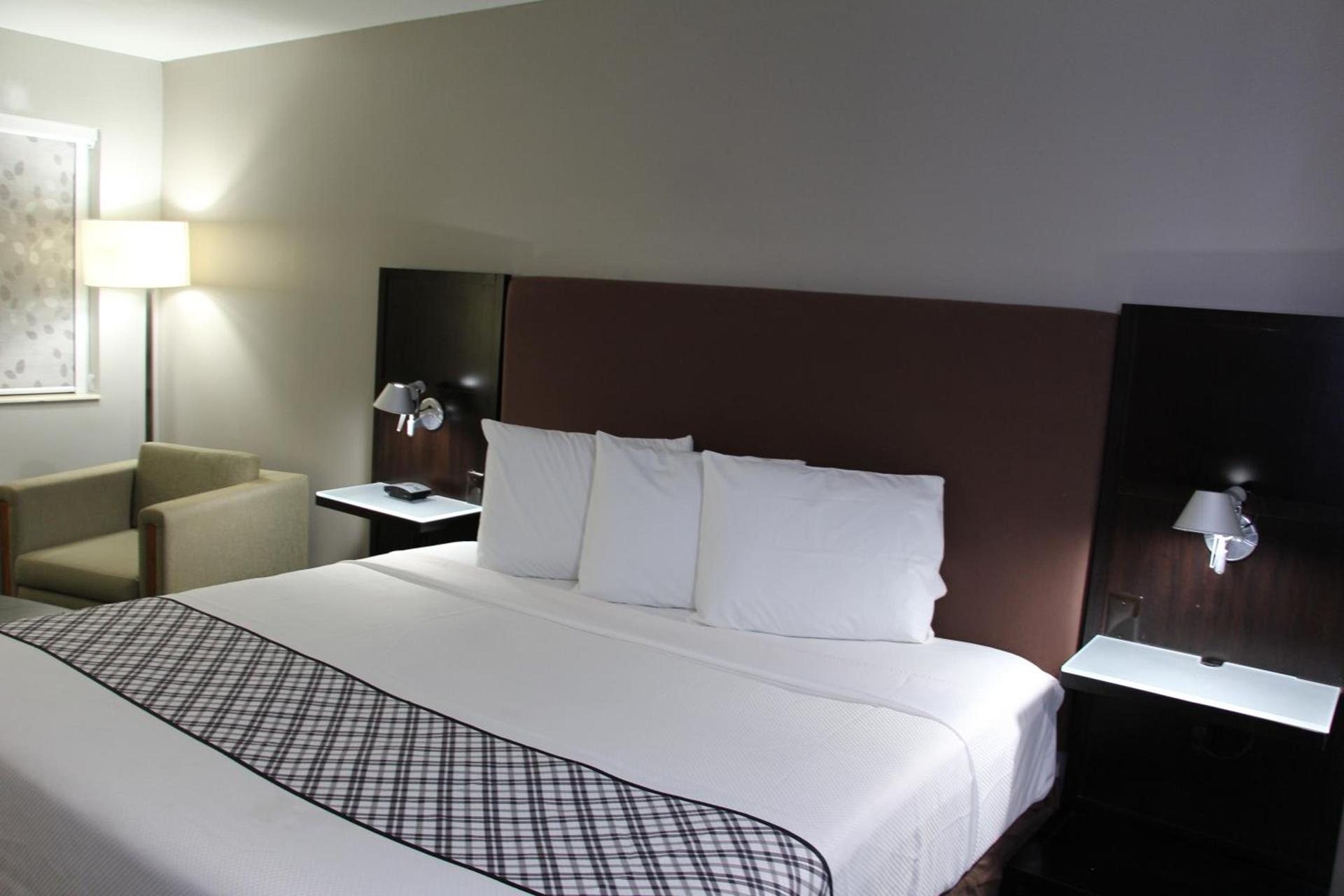 Westbridge Inn & Suites photo 19