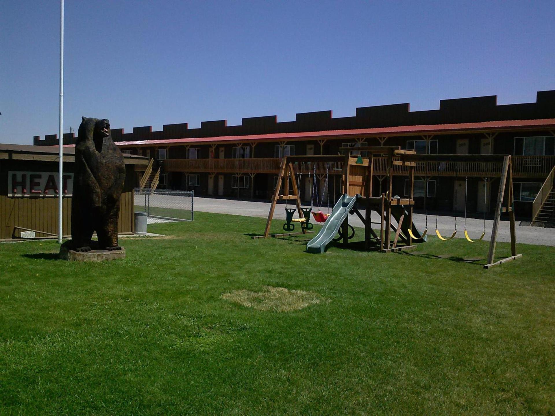 Big Bear Motel photo 25