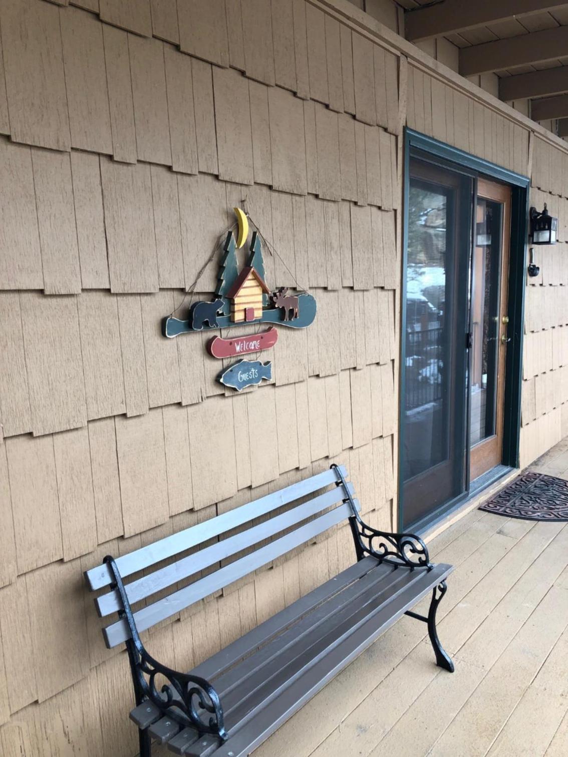 4 Seasons Inn on Fall River photo 92