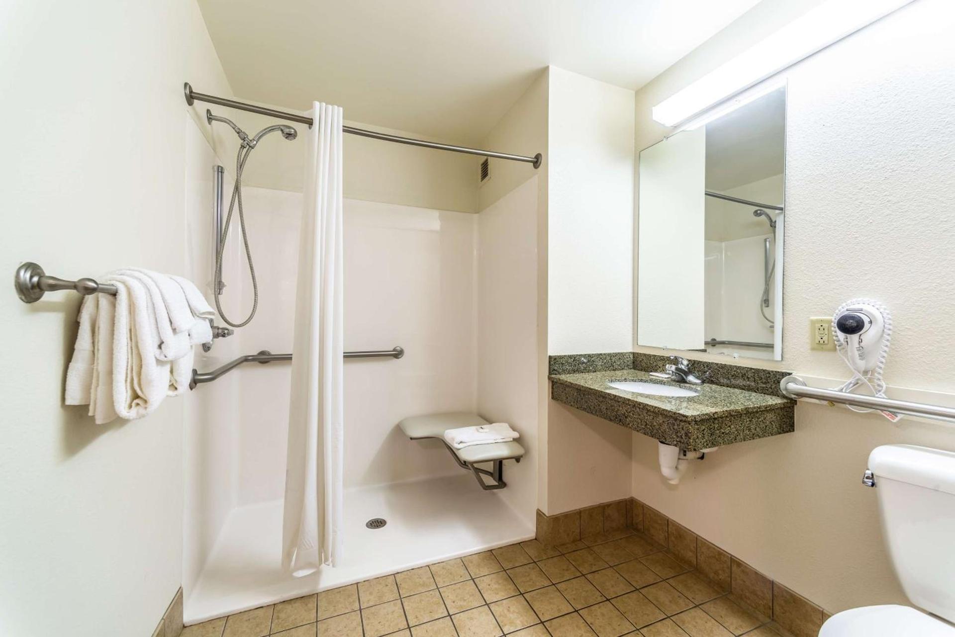 Welcome Suites-O'Fallon photo 13