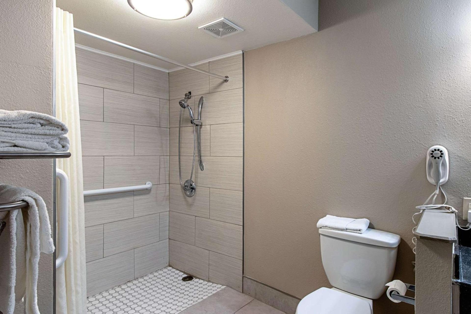 Econo Lodge Kingsville photo 23