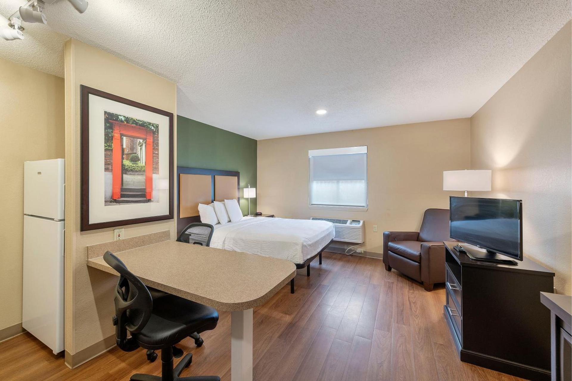 Studio 6 Suites Charlotte, NC - Tyvola Rd Executive Park photo 38