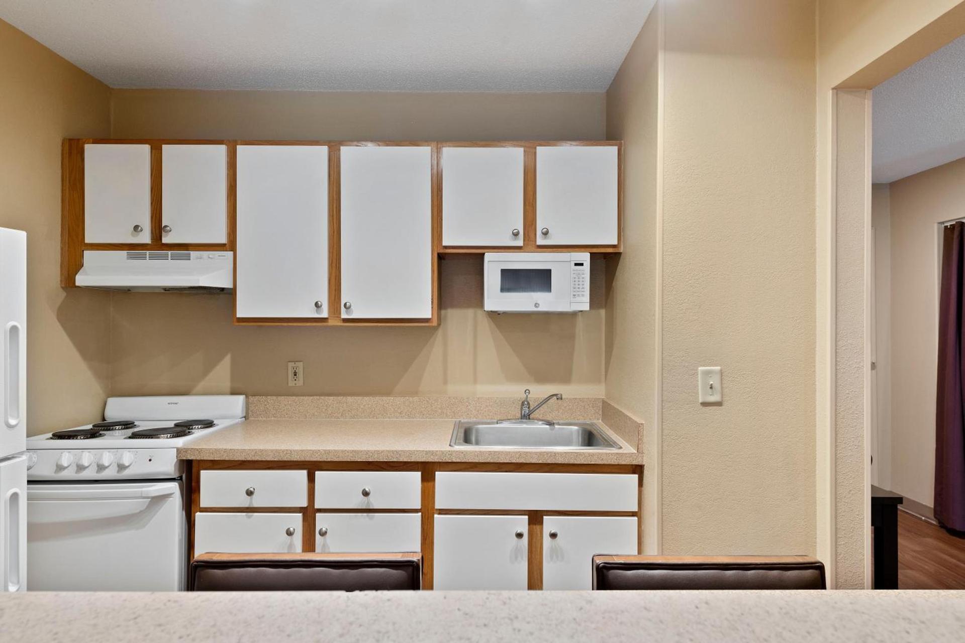 Studio 6 Suites Charlotte, NC - Tyvola Rd Executive Park photo 49
