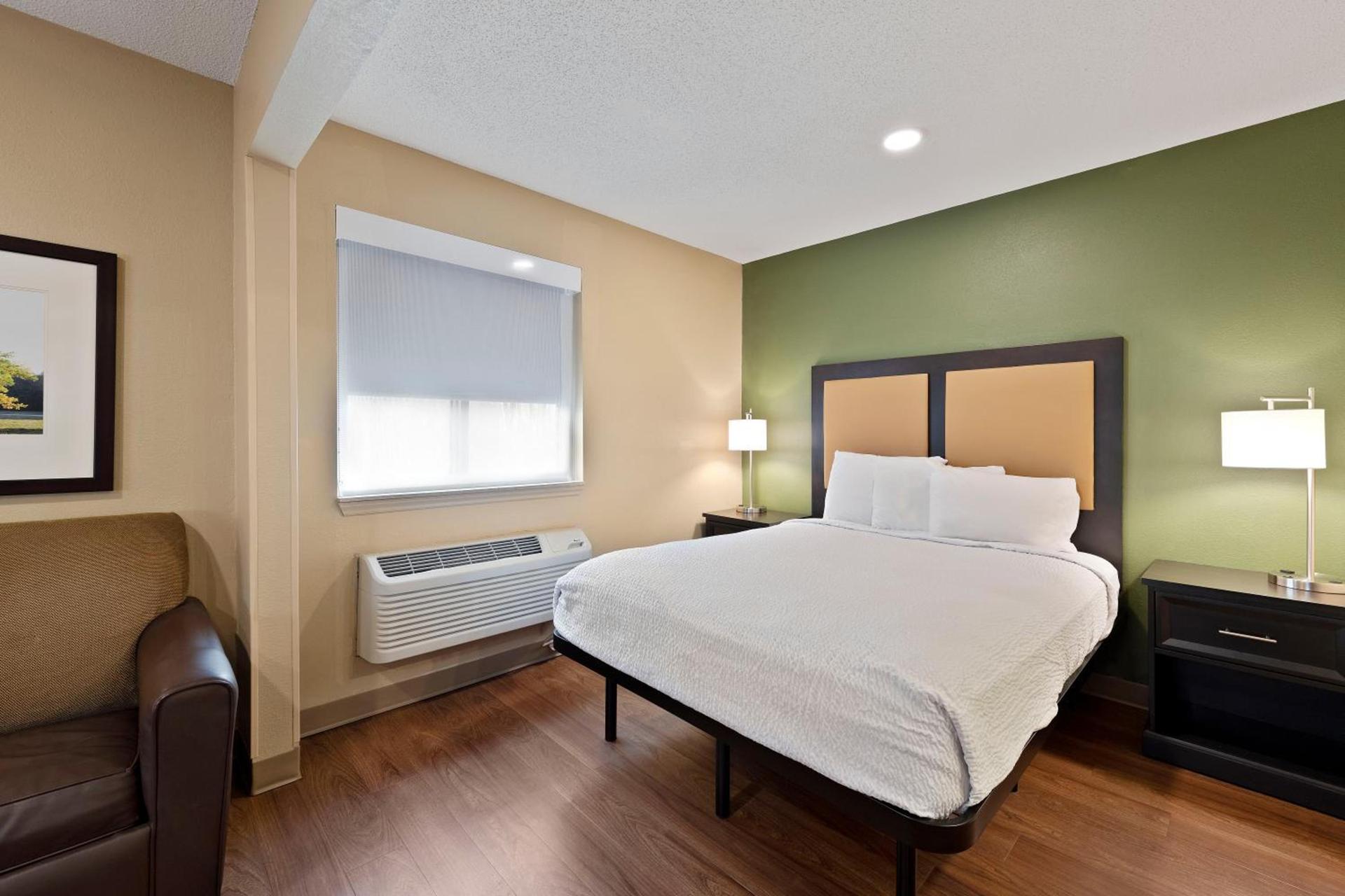Studio 6 Suites Charlotte, NC - Tyvola Rd Executive Park photo 53