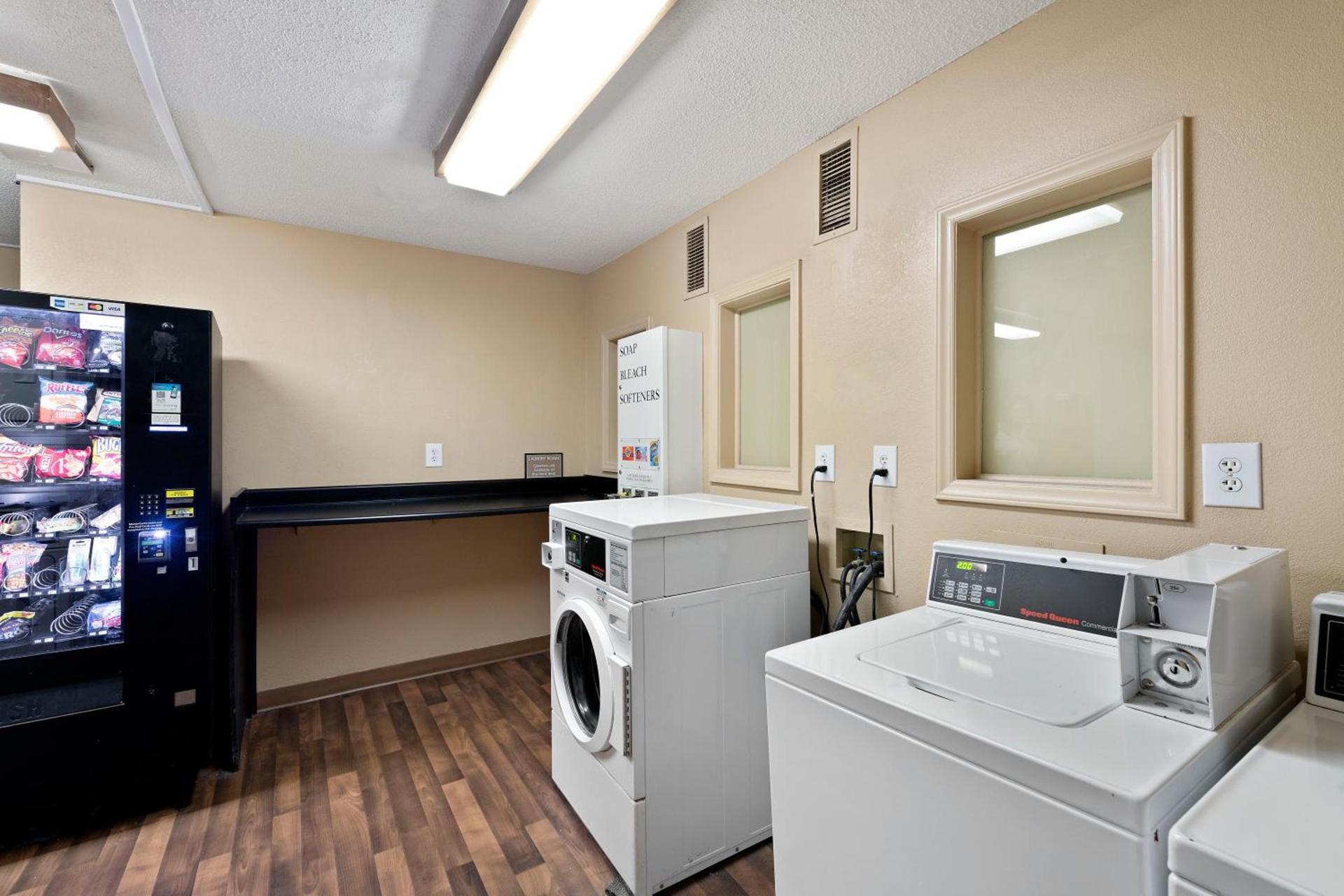 Studio 6 Suites Charlotte, NC - Tyvola Rd Executive Park photo 55