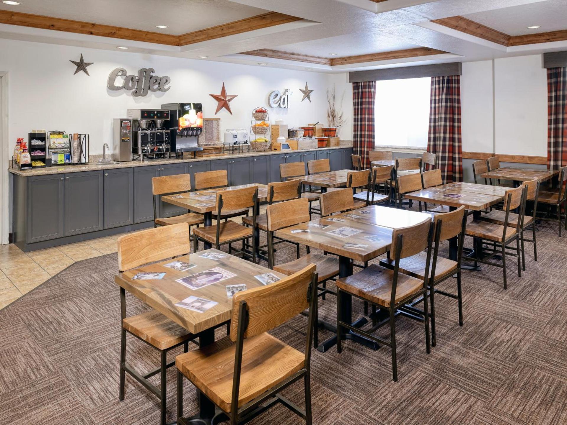 Yellowstone Park Hotel photo 19
