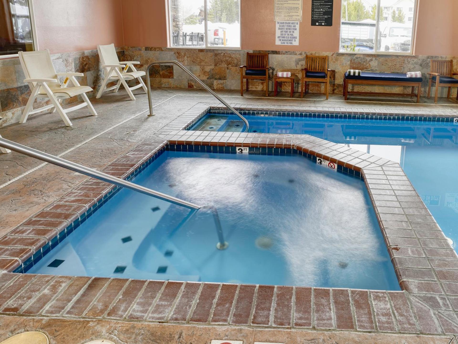 Yellowstone Park Hotel photo 4